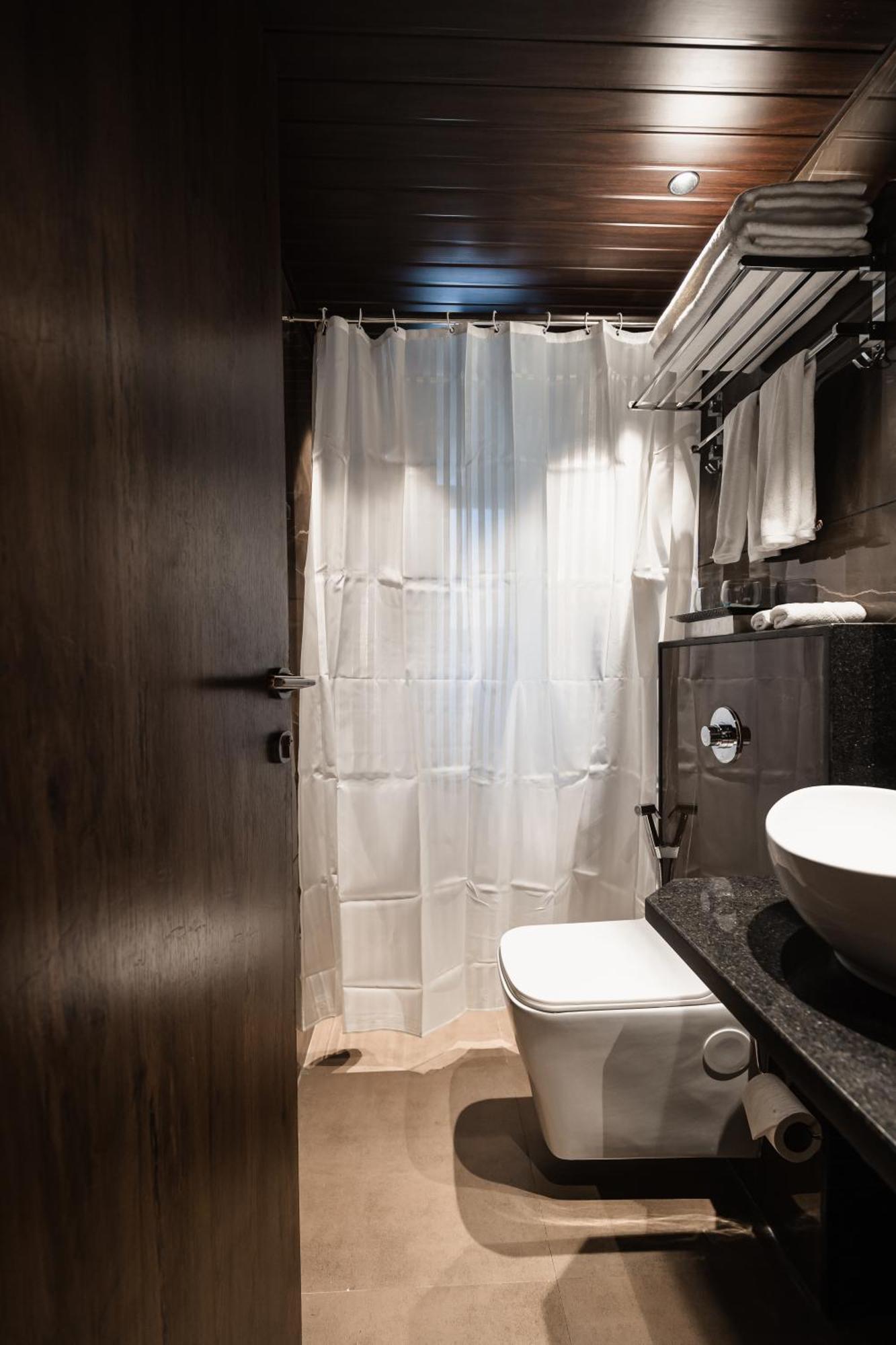 Suite with Balcony,1540211770:JPEG