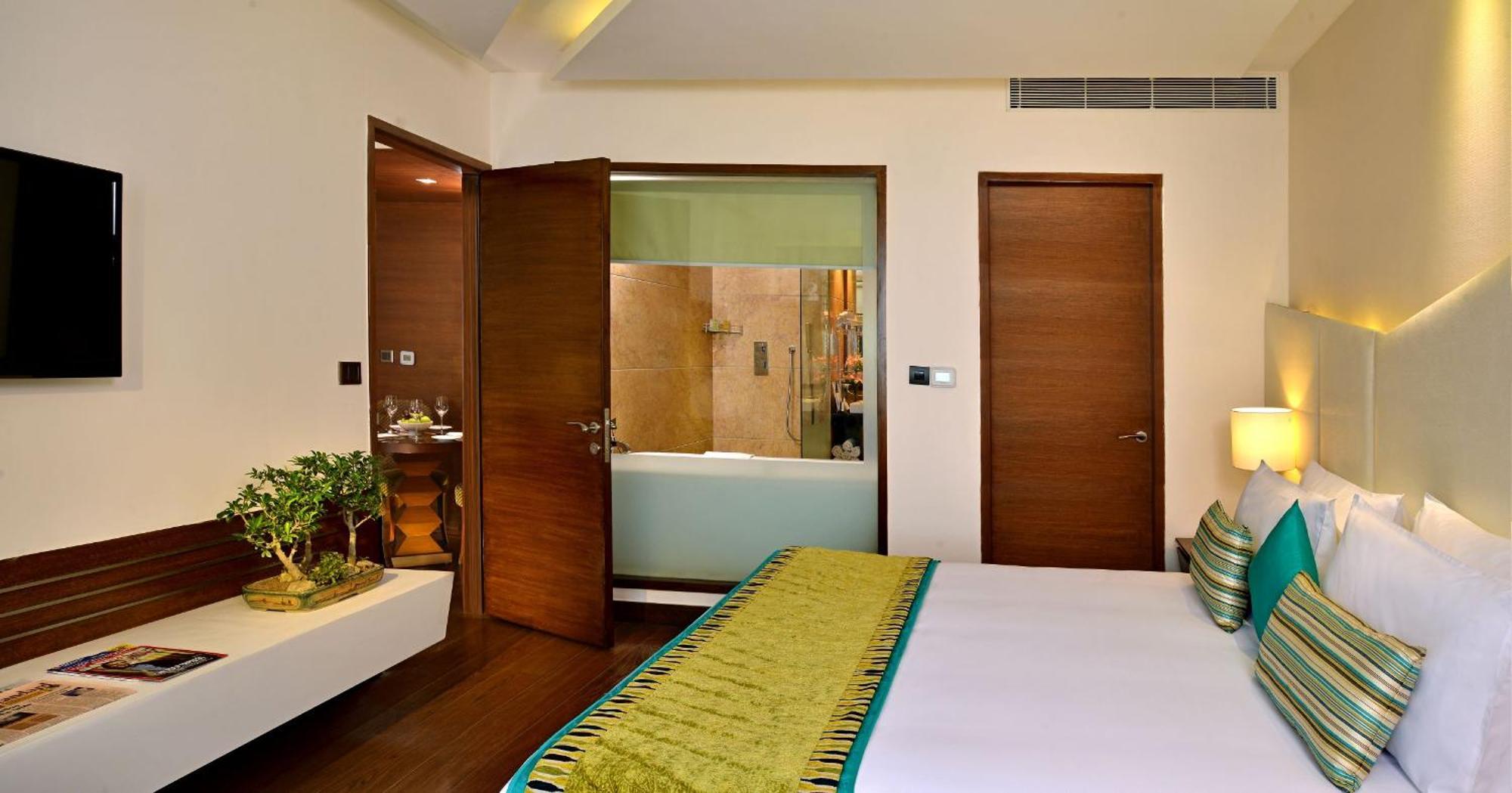 King Suite with Separate Living Room and Private Balcony and with 20% discount on Food, Spa, Beverages and Laundry 