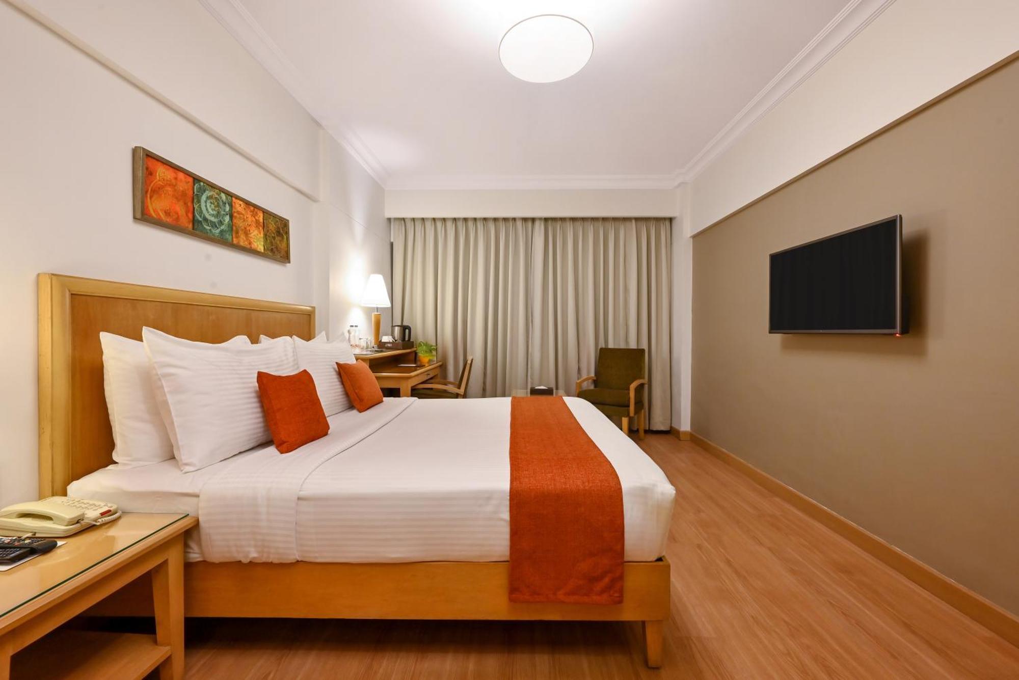 Deluxe Double Room with Complimentary Welcome Drink and 20% discount on Food and soft Beverages.