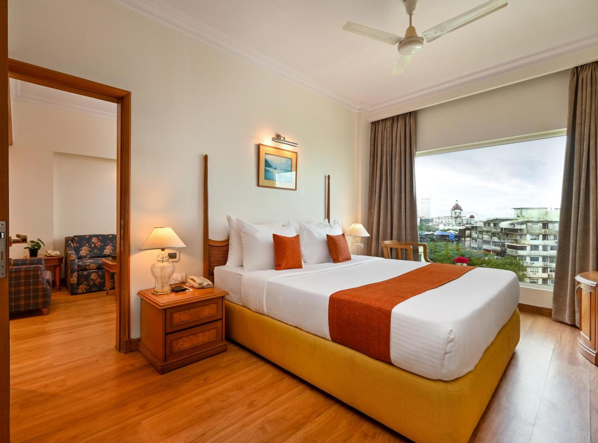Suite Room Mini Bar Hamper Non-Alcoholic Bottle of chef’s choice veg or non-veg platter 4 pieces of laundry & unlimited drinks between 1830 1930 at Tamarind Restaurant T&C Apply