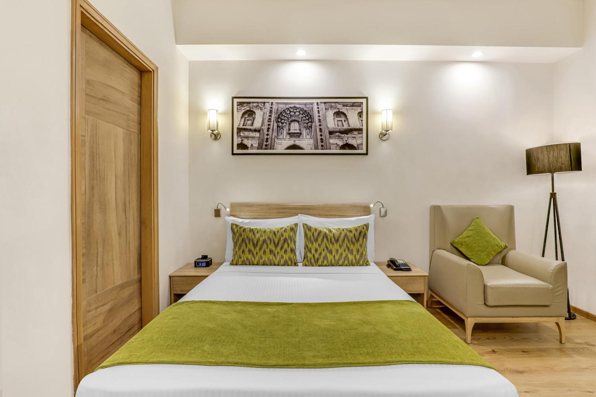 Business Room with Enjoy Happy Hours with 1+1 offer,15% Discount on F&B, Early Check In & Late Check out subject to availability, 02 pcs Laundry and complimentary 2 Pint of Beer,1571286224:JPEG