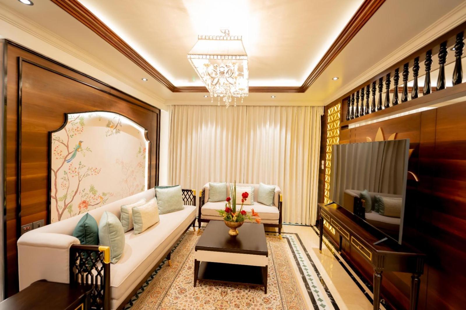 Luxury Suite