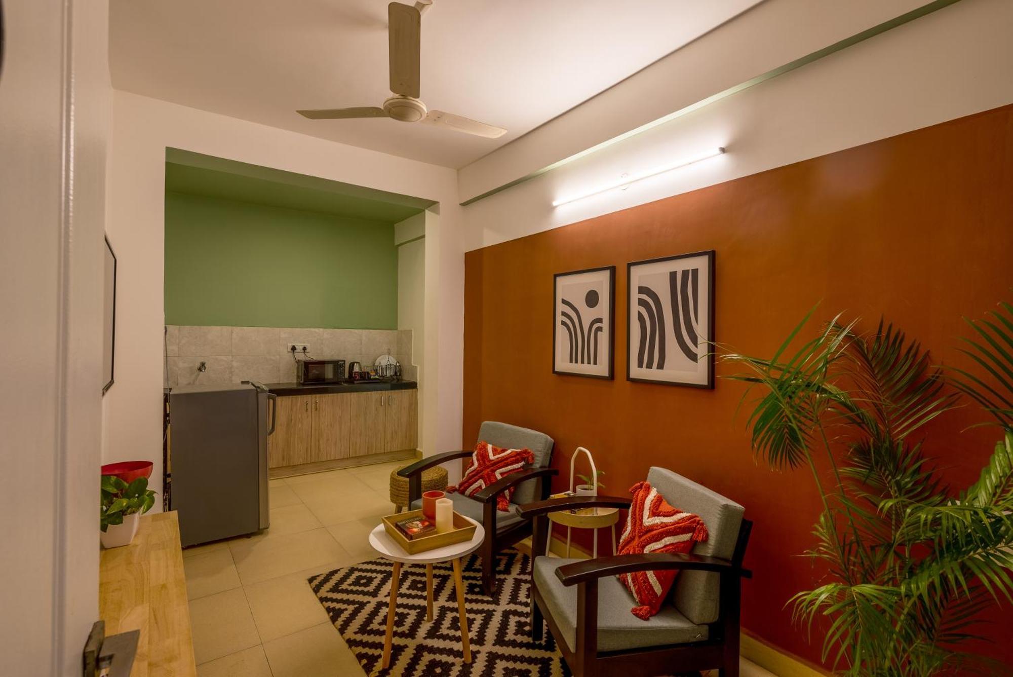 Studio Apartment