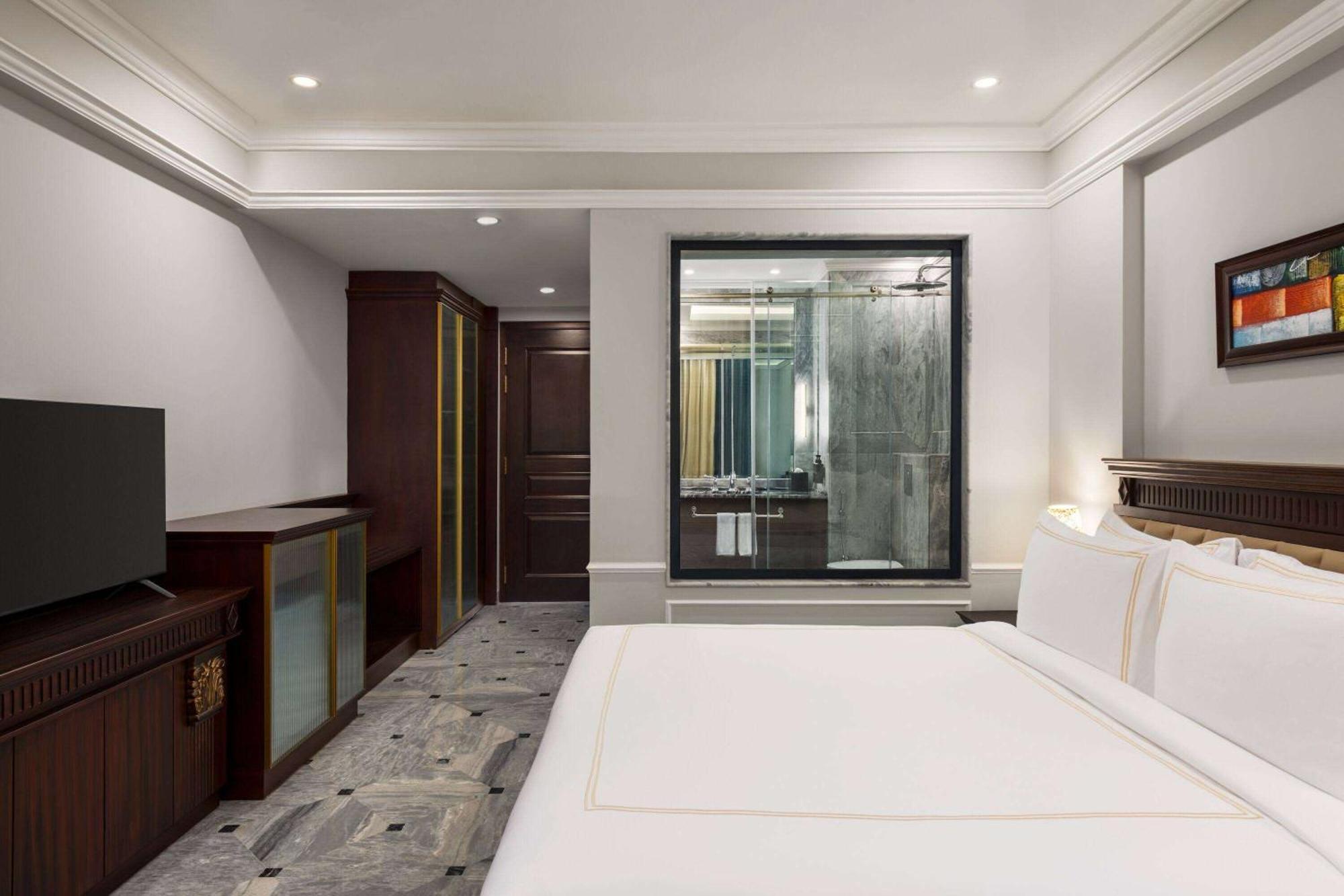 Executive Suite with Pool View