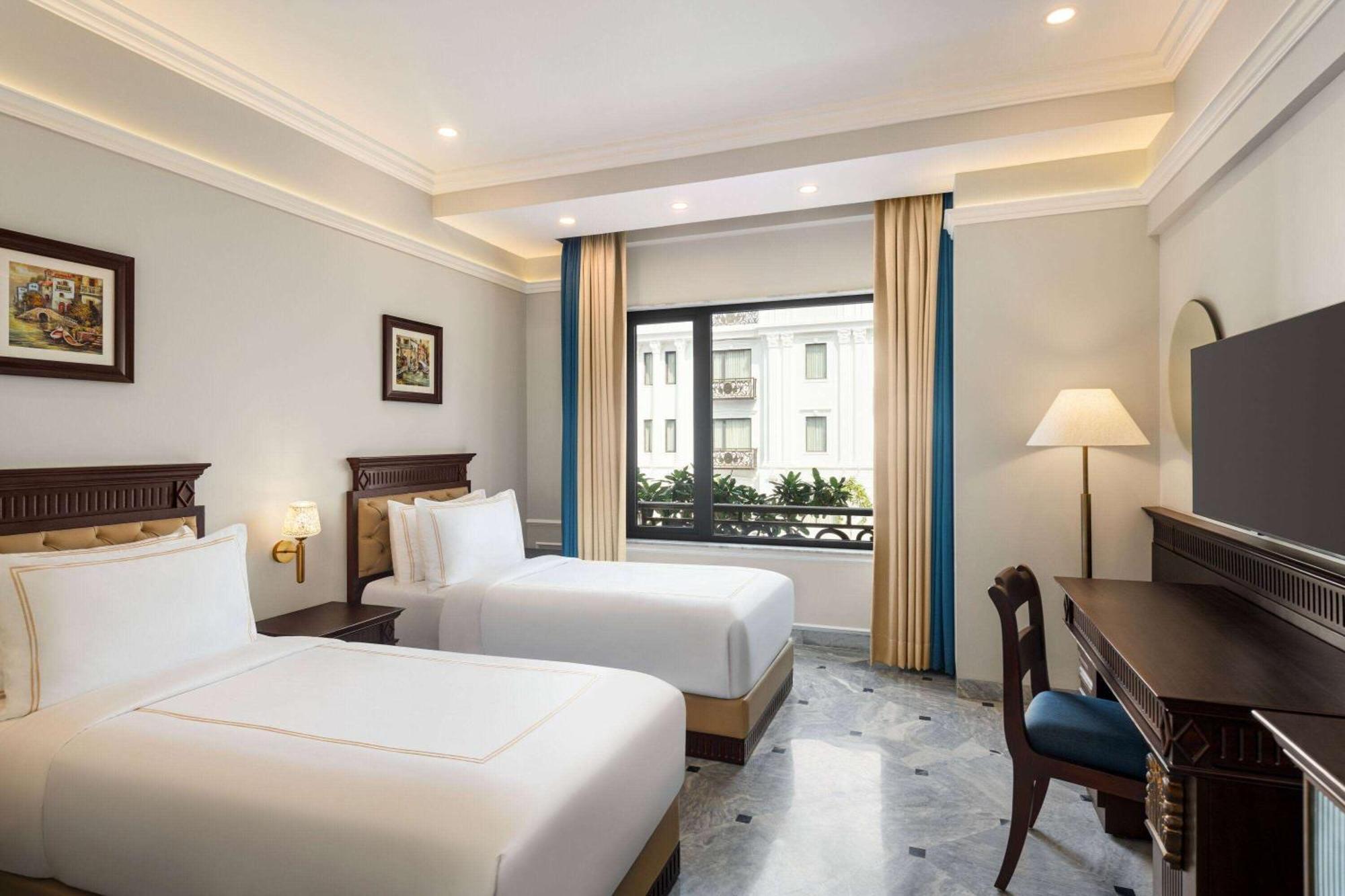 Deluxe Twin Room with Pool View