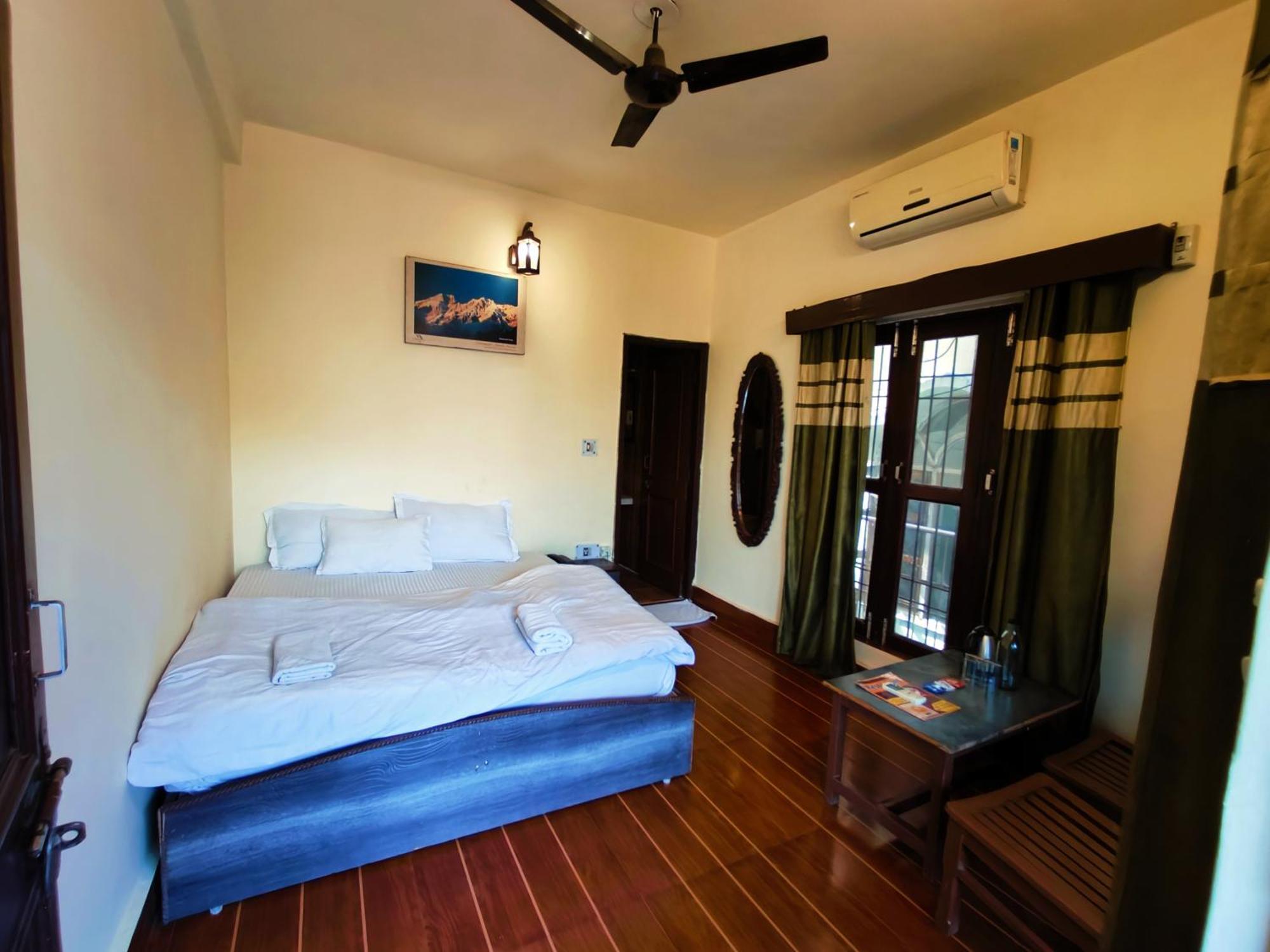 Queen Room