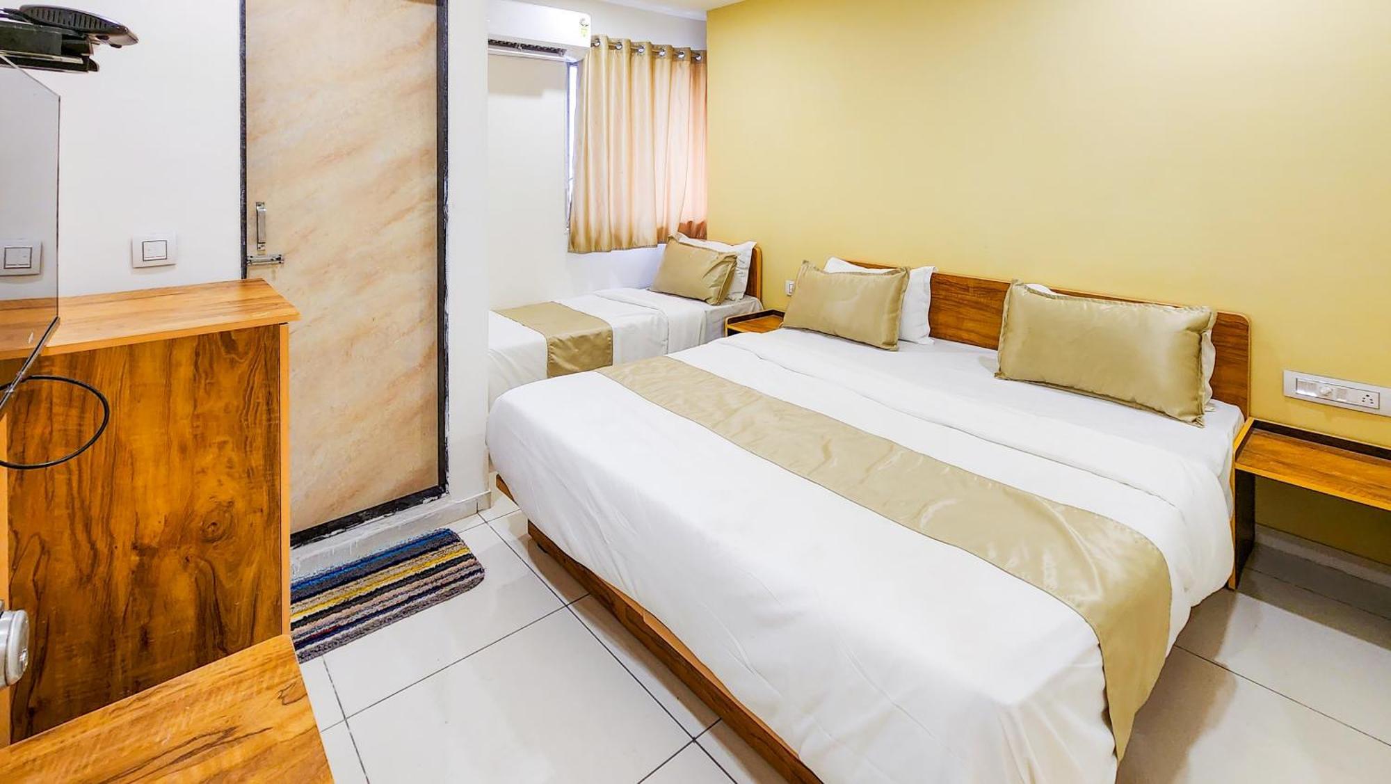 Executive Triple Room
