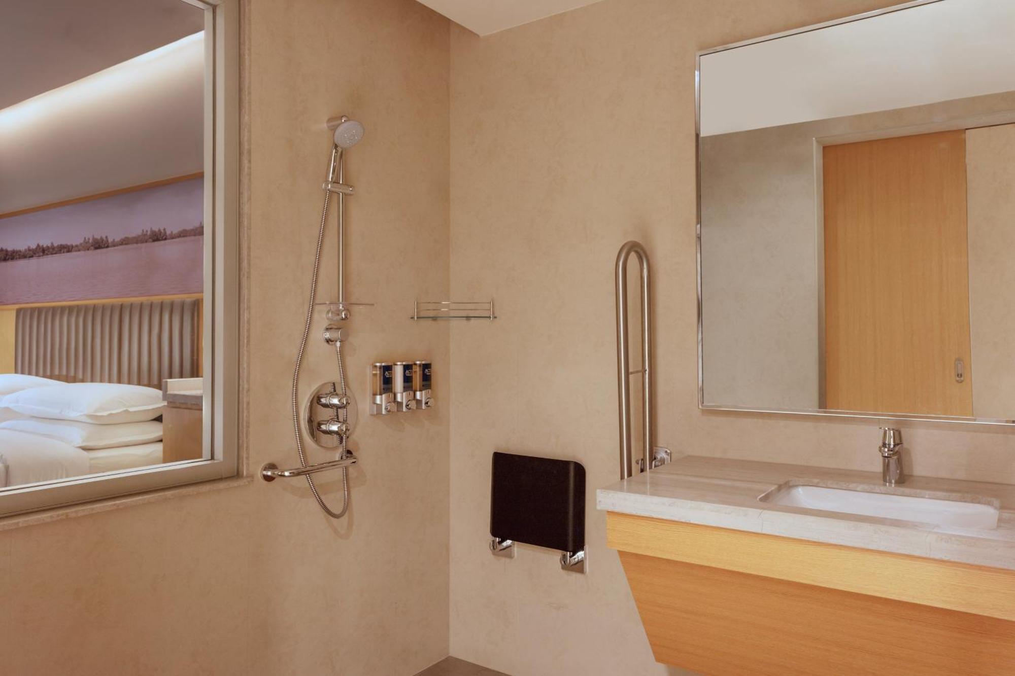 1 King Bed, High Floor, Executive Room with Lush Green View,1596919123:JPEG