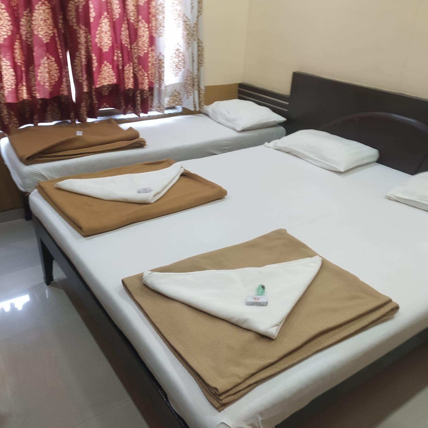 Deluxe Triple Room Non AC,1604105663:JPEG