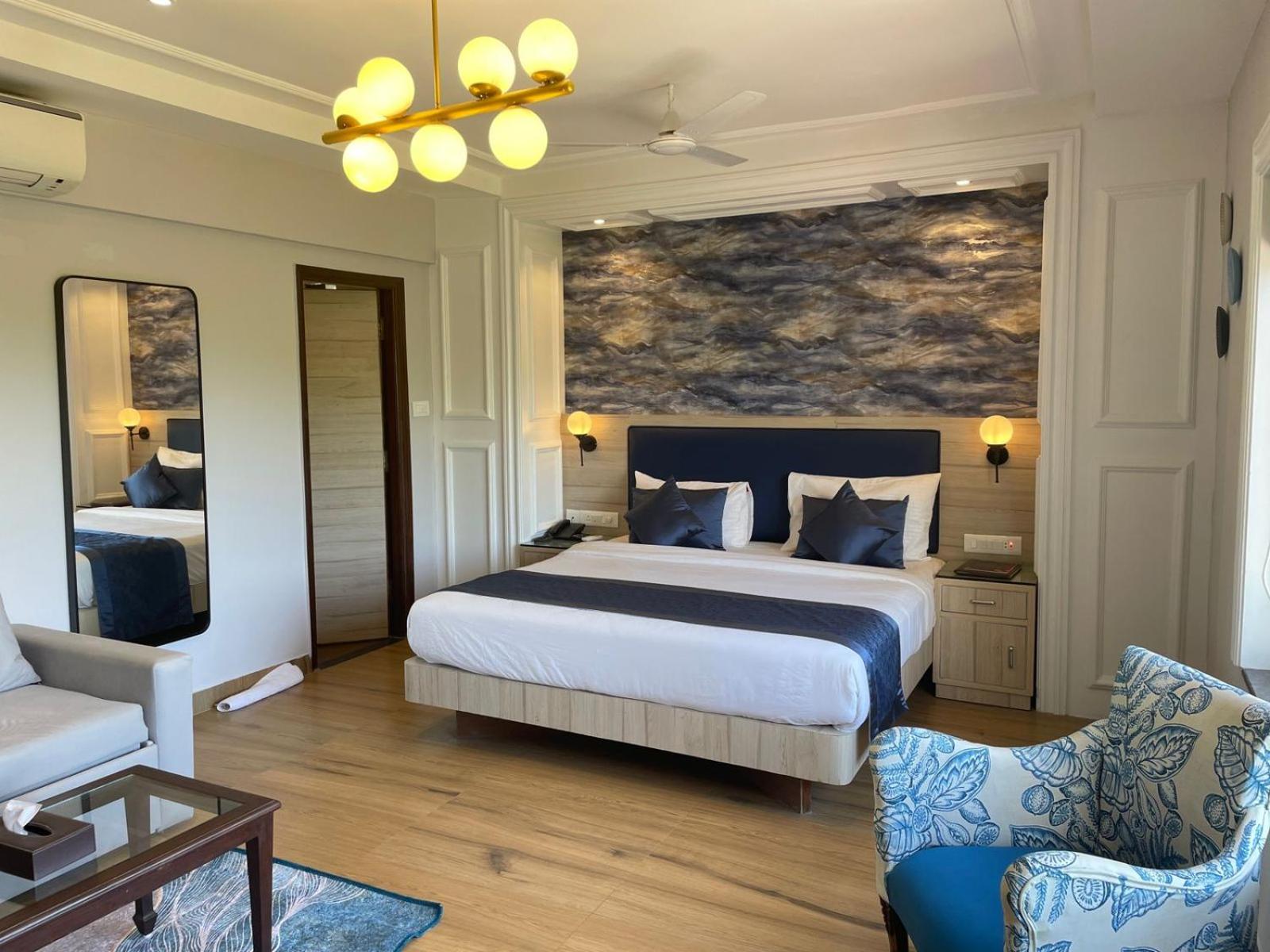 King Studio with Sofa Bed - 15% off on Water Sports and enjoy Happy Hours with 1+1 offer