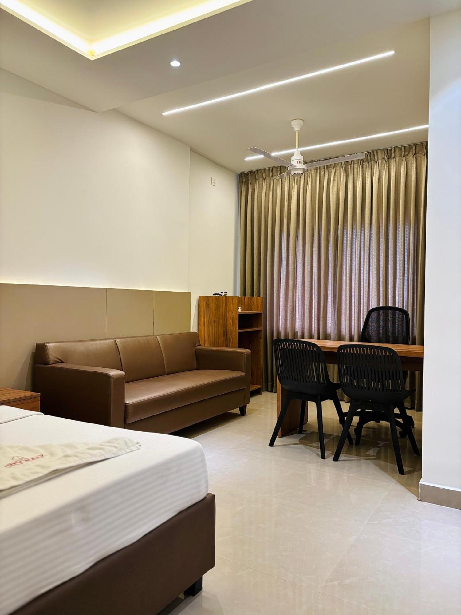 Superior King Room