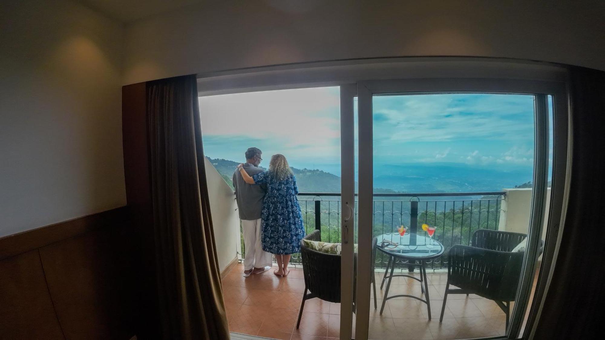Super Deluxe Valley View Room