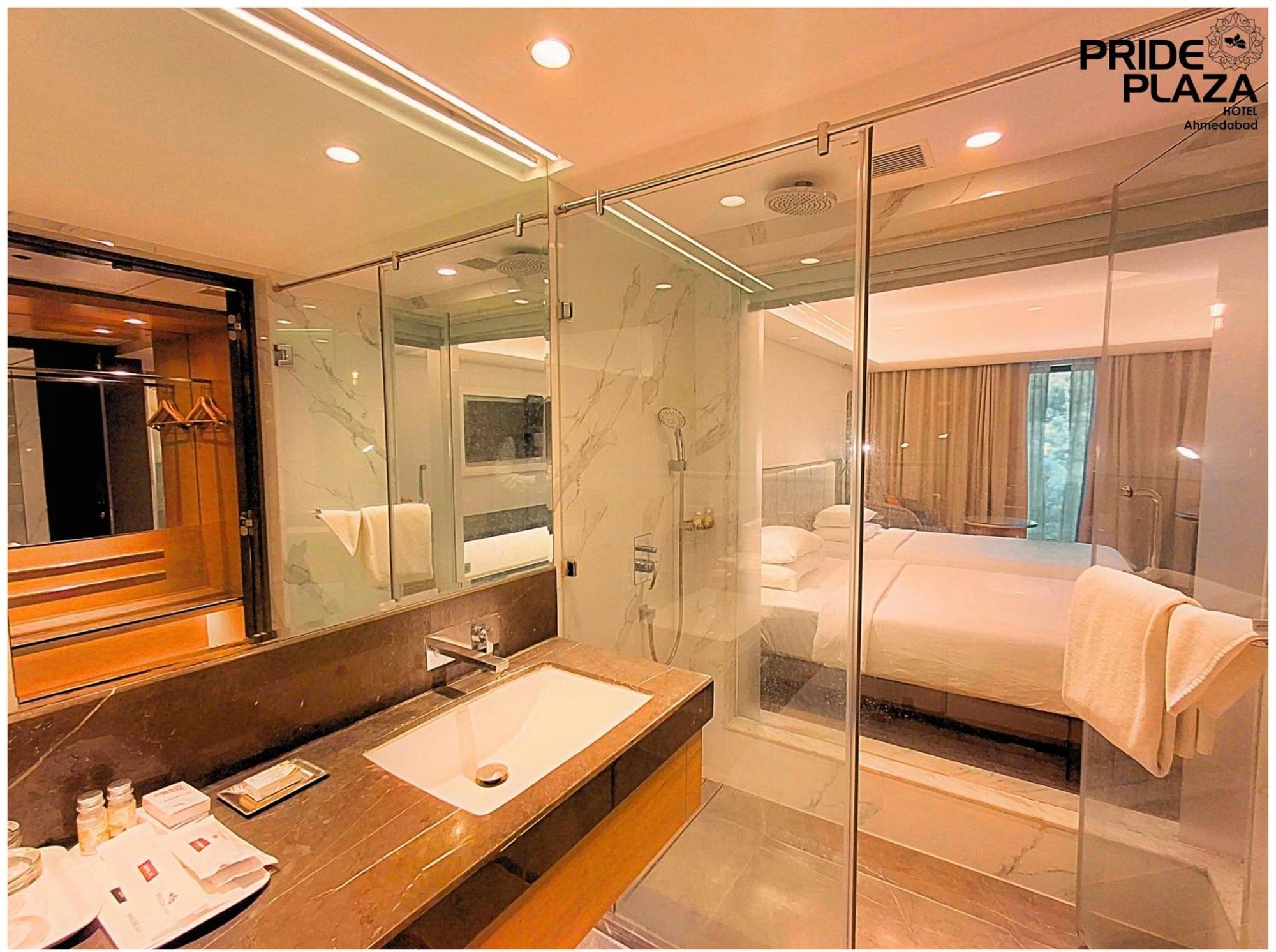 Deluxe Double Room,1622871371:JPEG