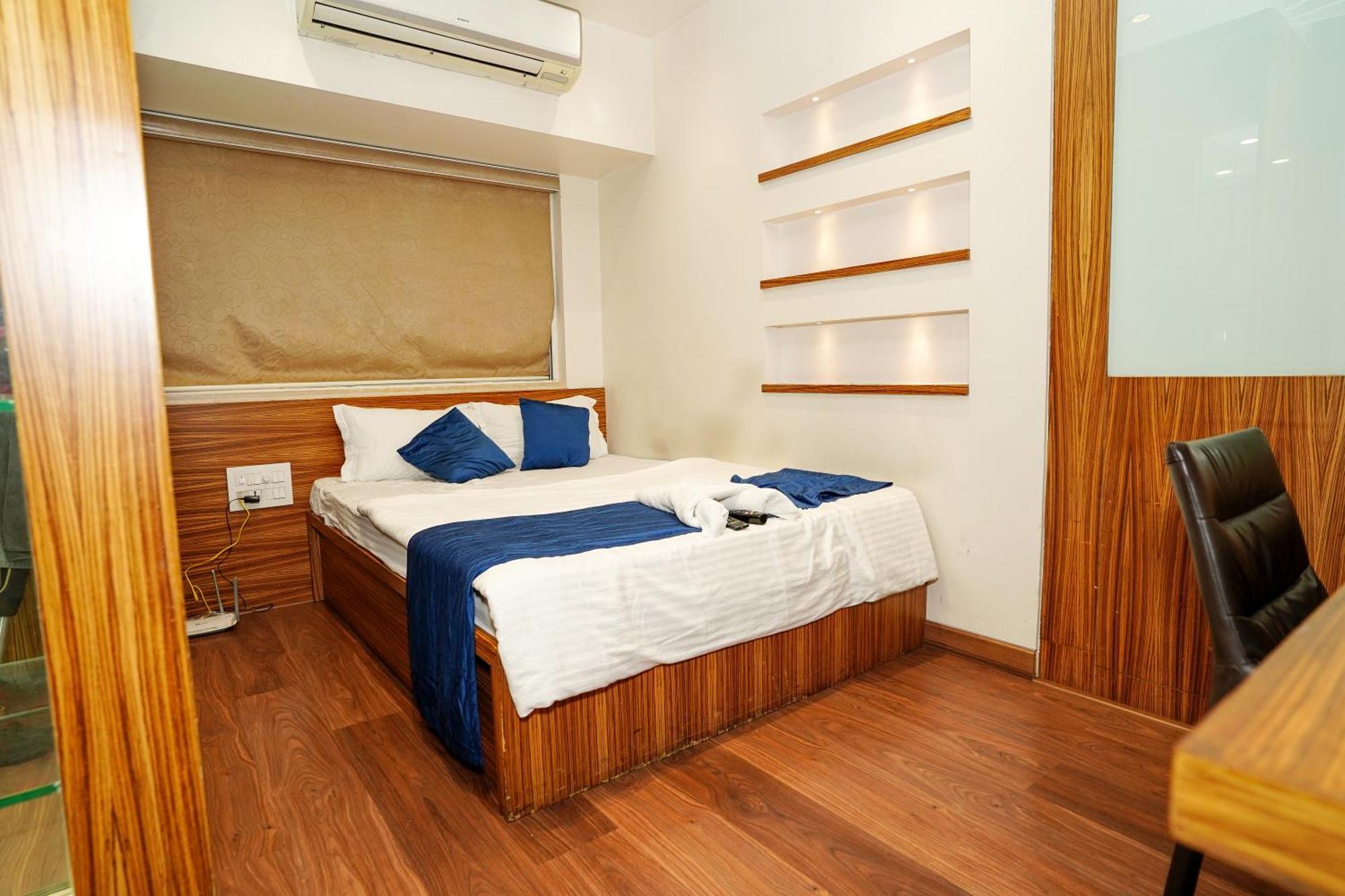 Double Room Private External Bathroom [ a 3BHK]