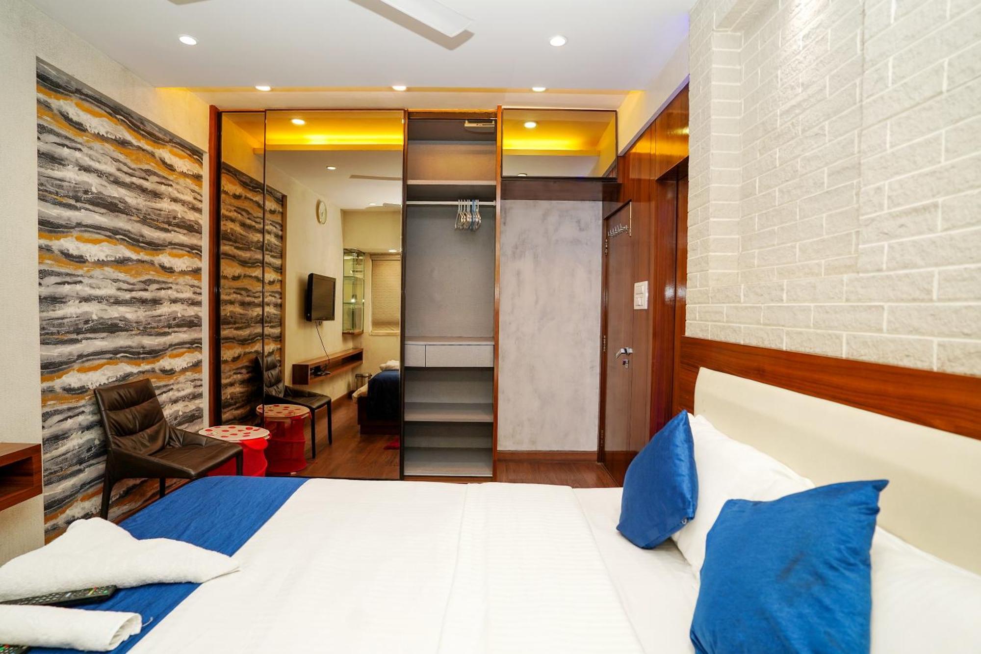 "Double Room Private Bathroom [ a 3BHK]