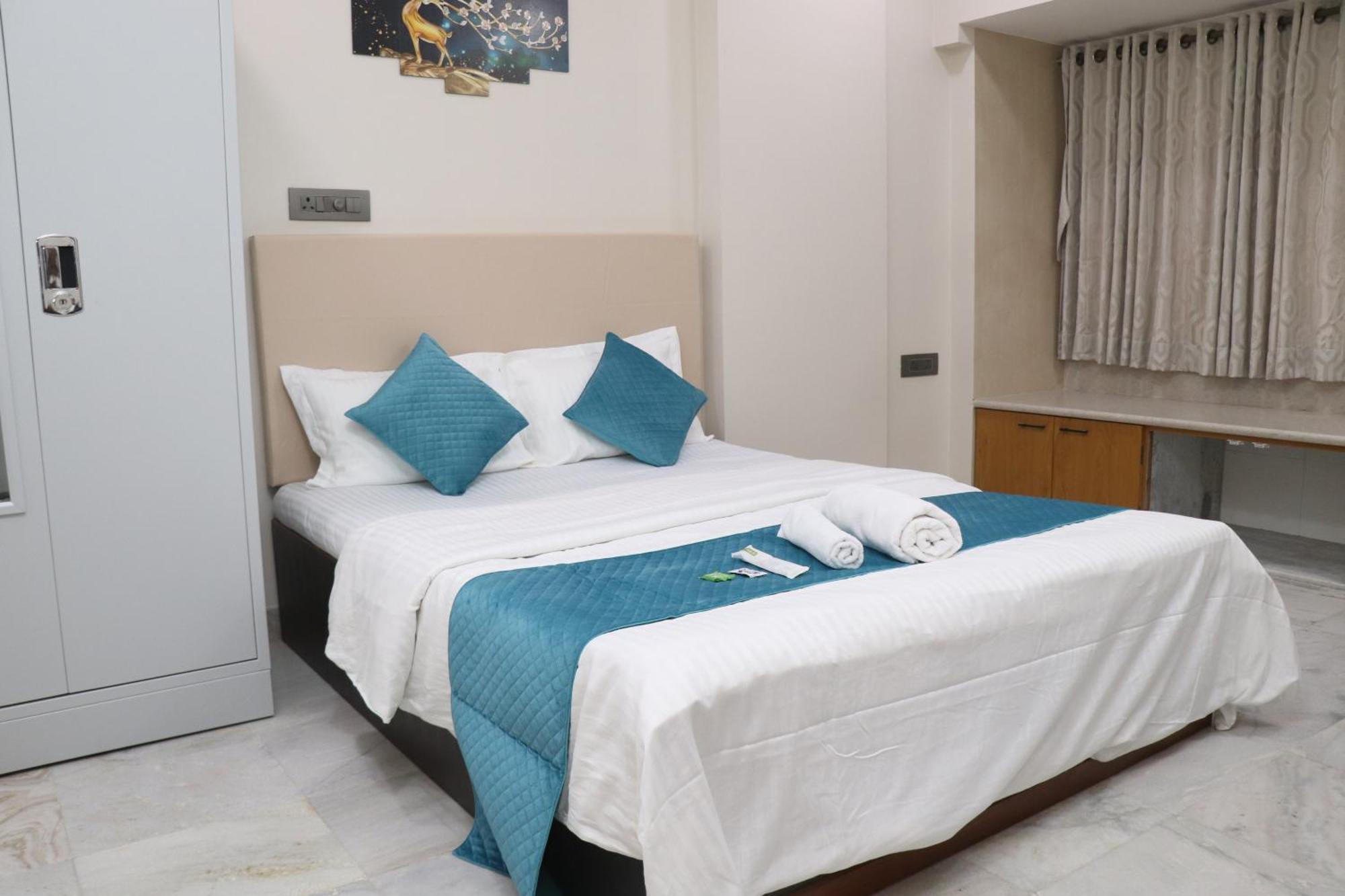 Double Room Private Bathroom
