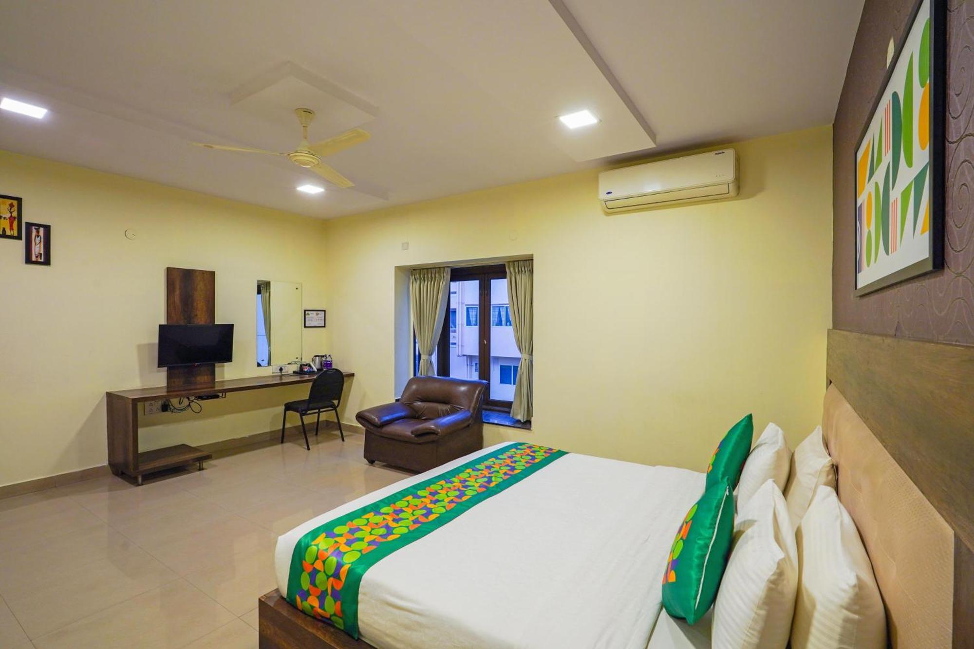 Spacious Deluxe Room,1637536592:JPEG