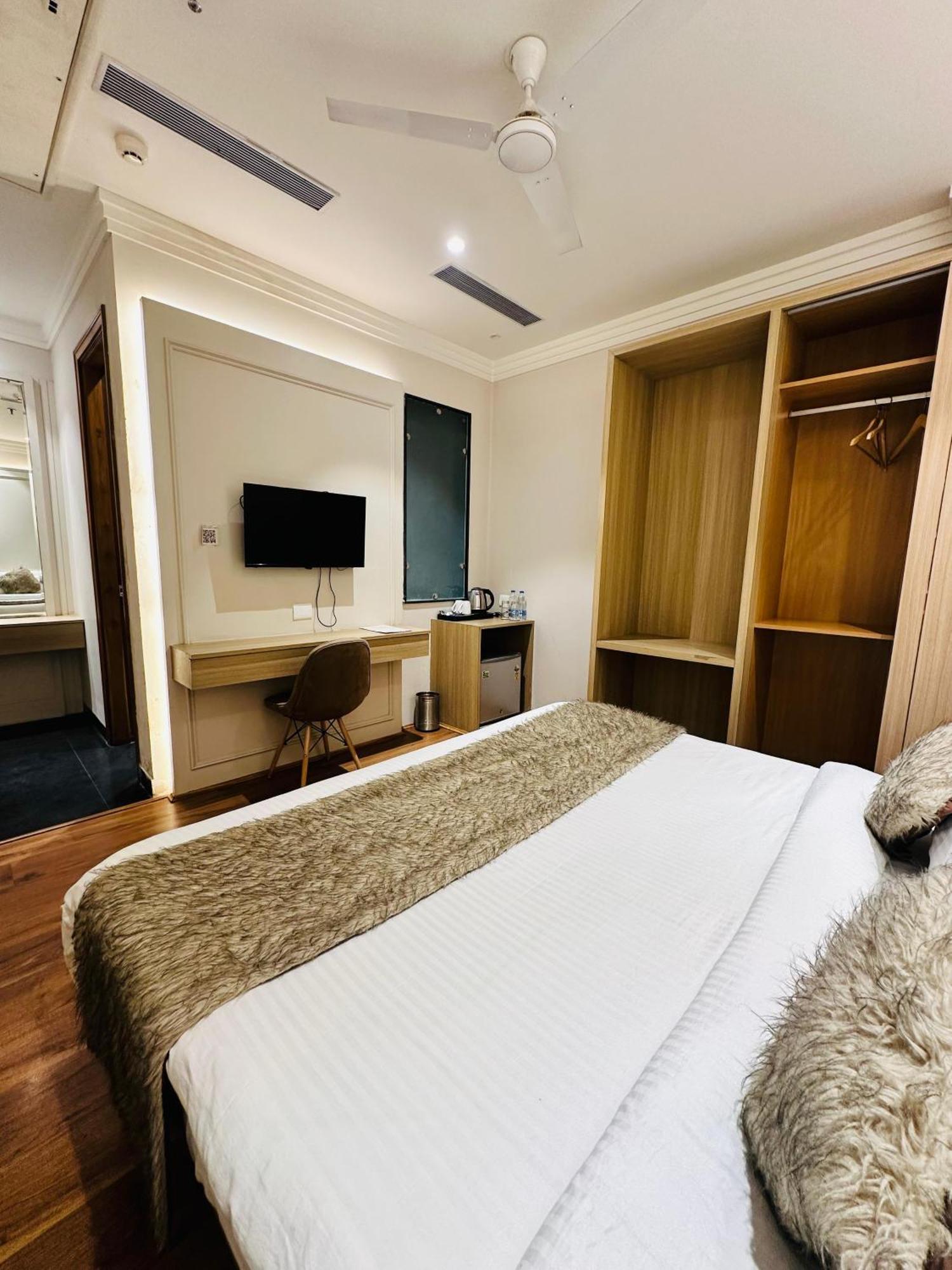 Standard Double Room,1640450372:JPEG