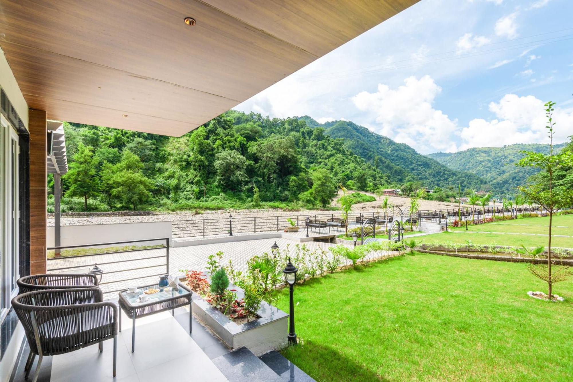 Cottage with Garden View,1643573720:JPEG