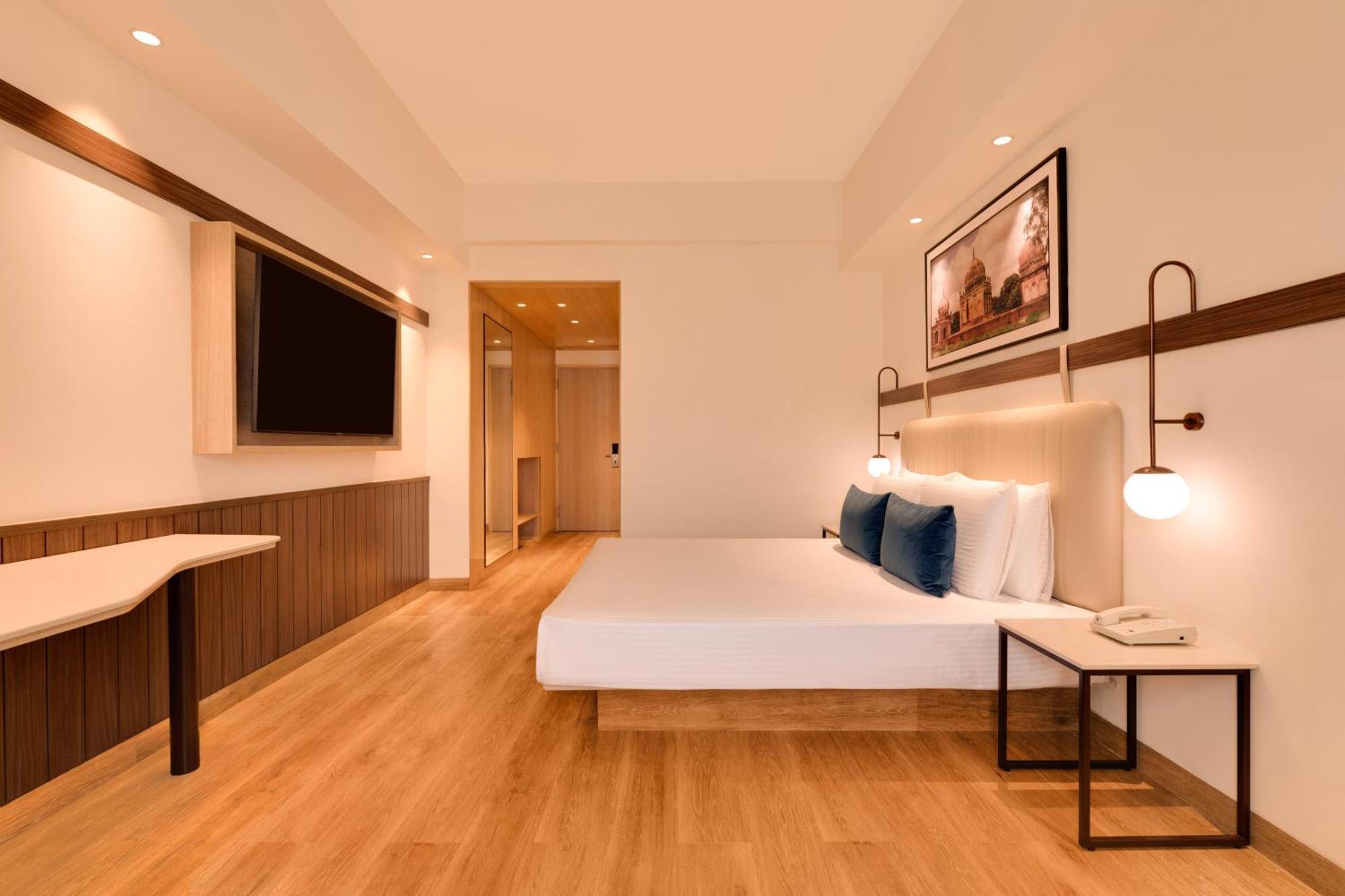 Business Double or Twin Room  (20% off on session of Spa ,Enjoy Happy Hours with 1+1 offer,10% Off on Laundry service and Late Check-out till 1500 hrs (subject to availability))