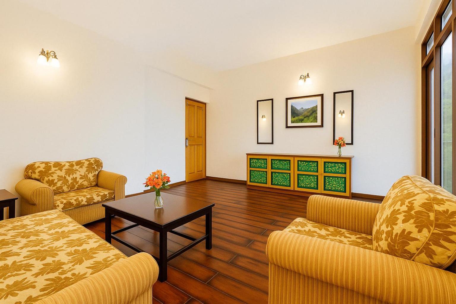 Family Room with Balcony,1662421378:JPEG