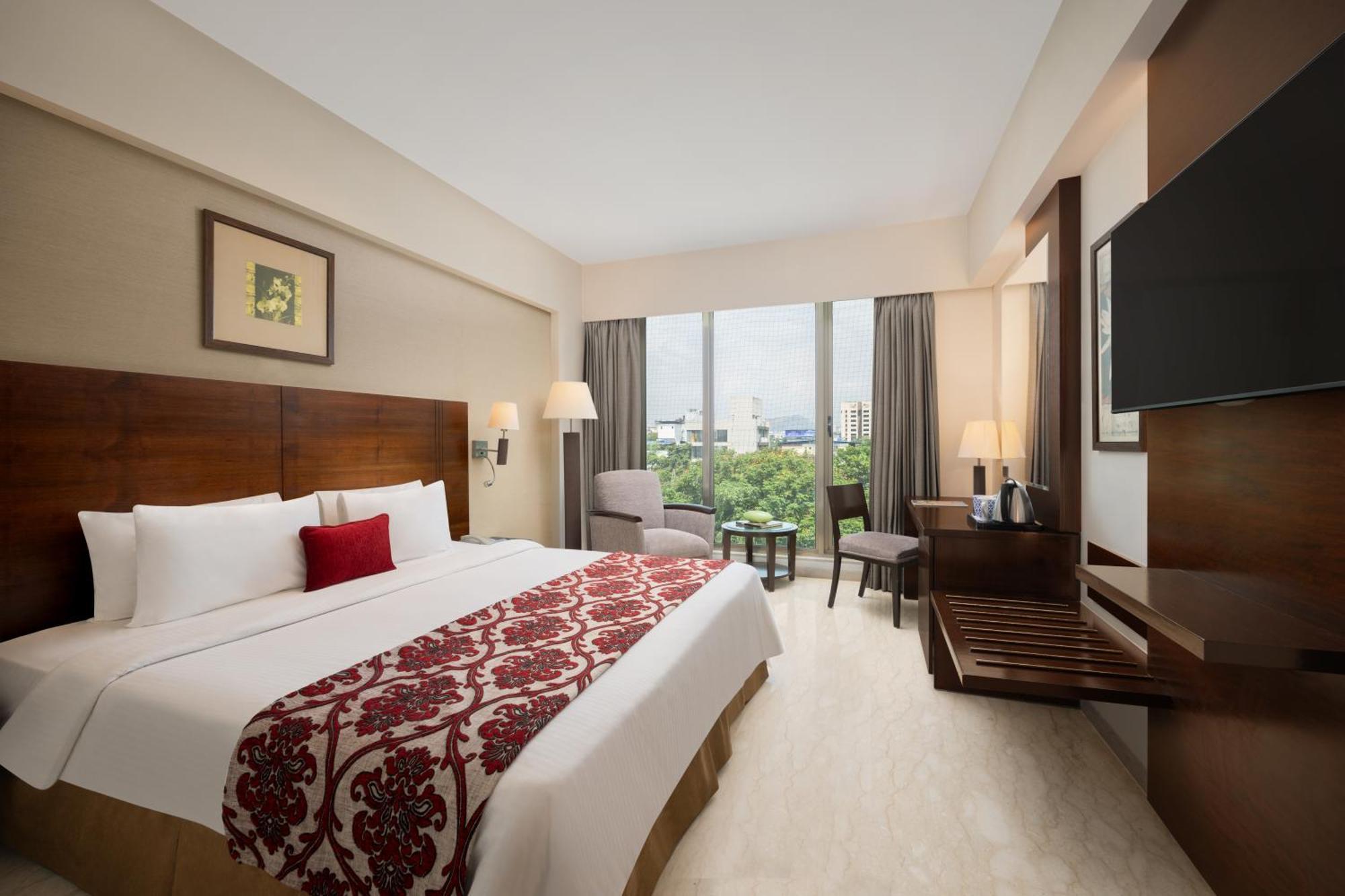 Fortune Club Exotica Complimentary of Club Lounge 2 Mocktails or Juices or Soft Drinks Finger Snacks between 1800 Hrs 2000 Hrs on F&B Soft Beverage only