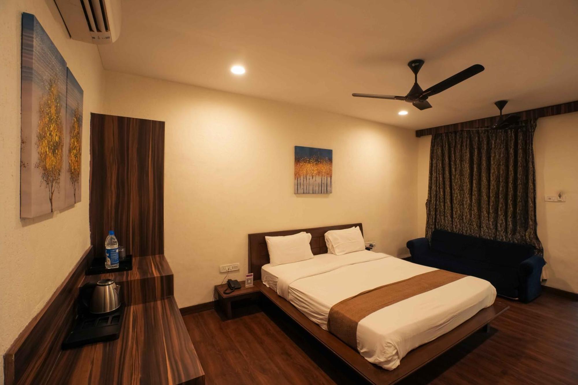 Super Deluxe Room