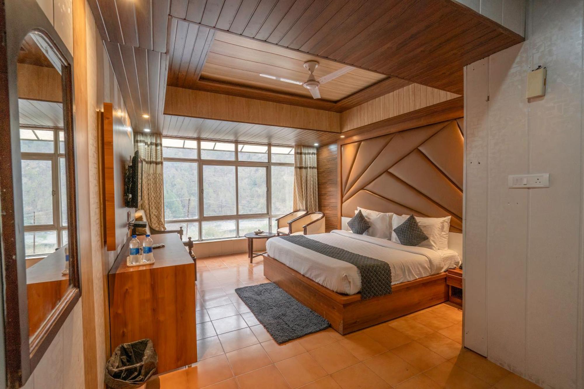 Double Room Lake View