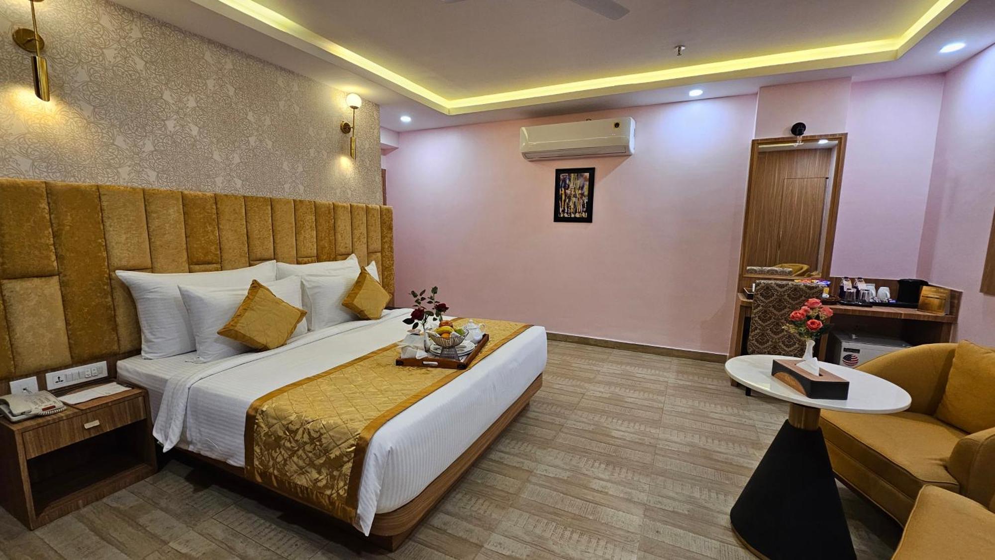 Deluxe King Room,1679719593:JPEG