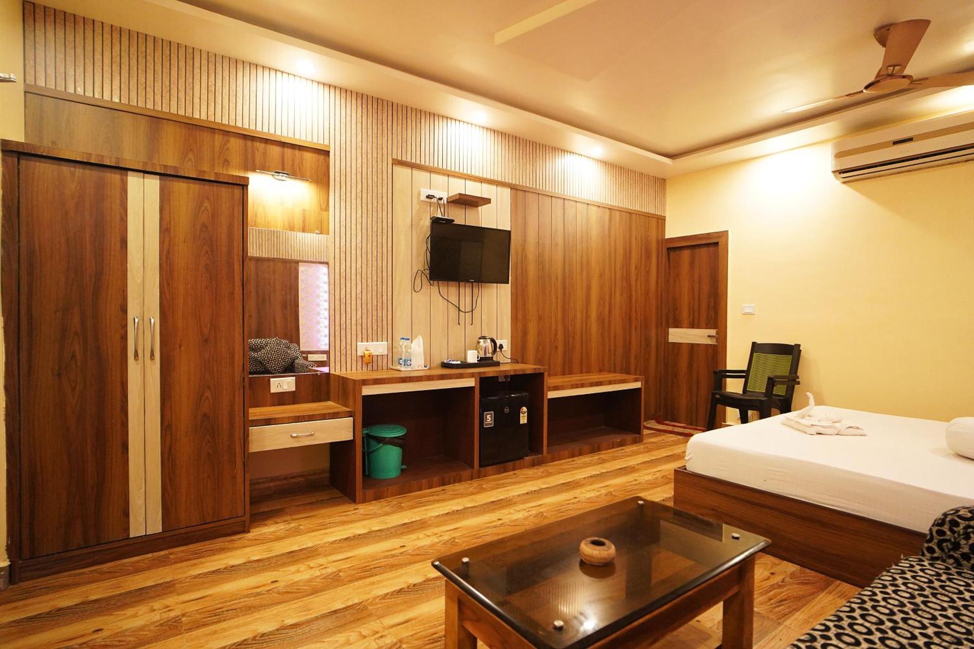 Double Room with Pool View,1680894722:JPEG