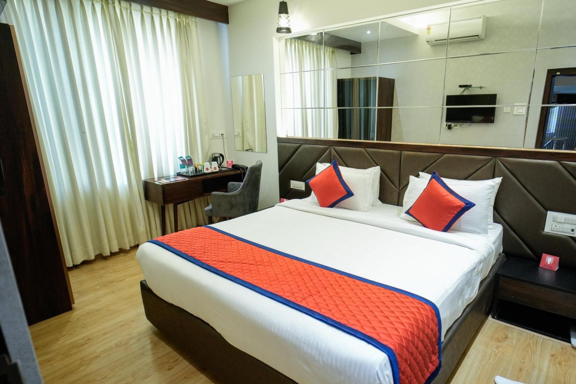 Standard Queen Room