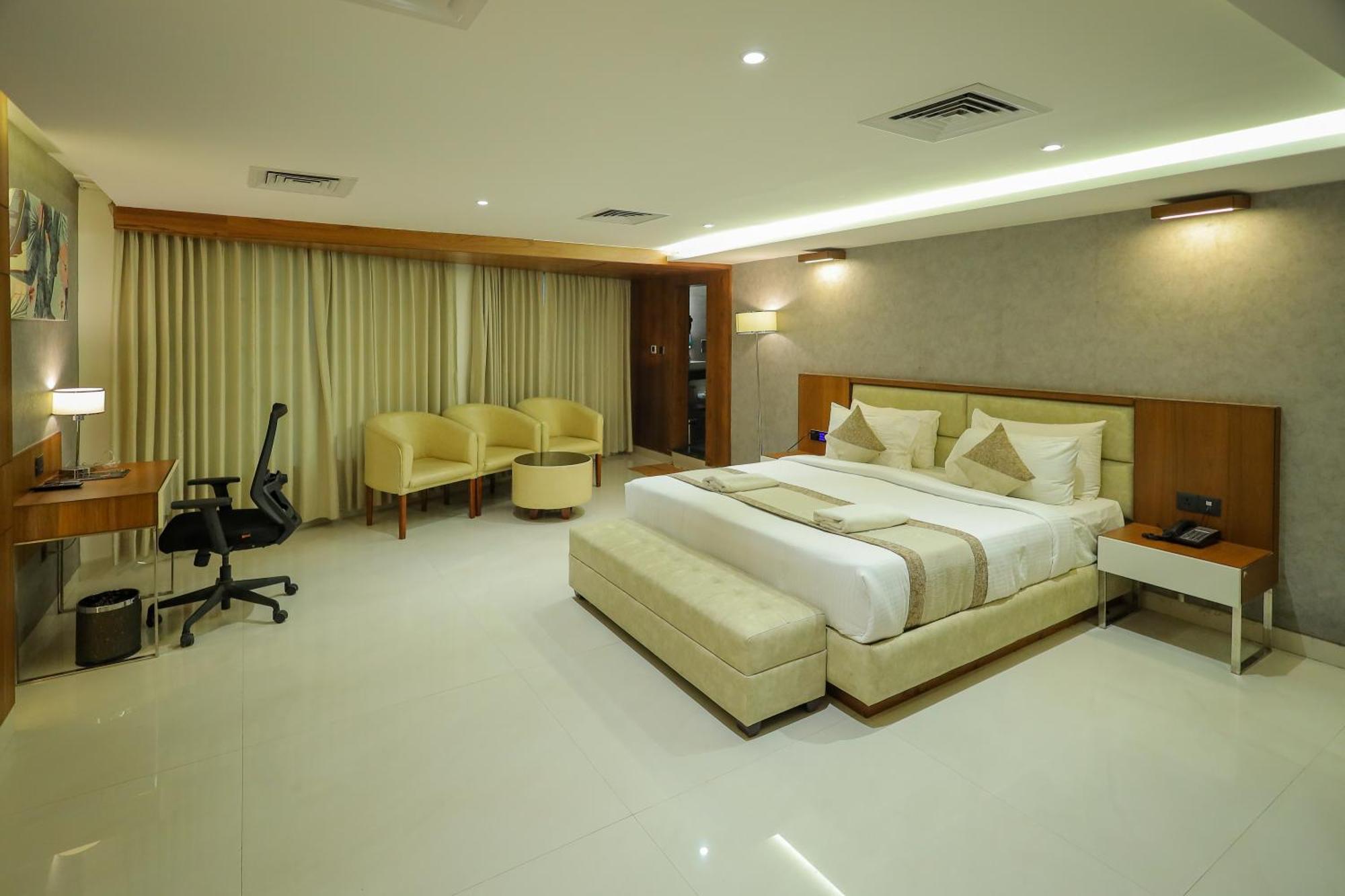 Deluxe Suite