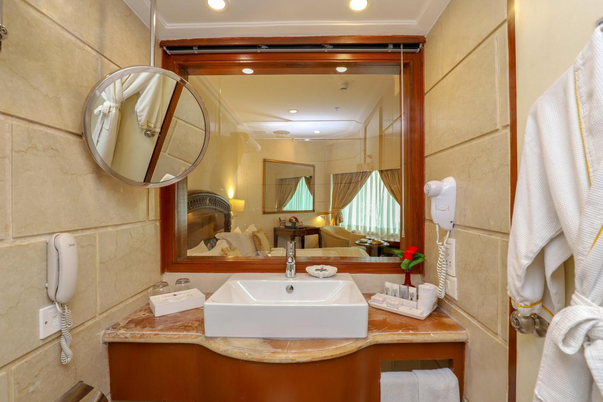 Maharaja One Bedroom Suite