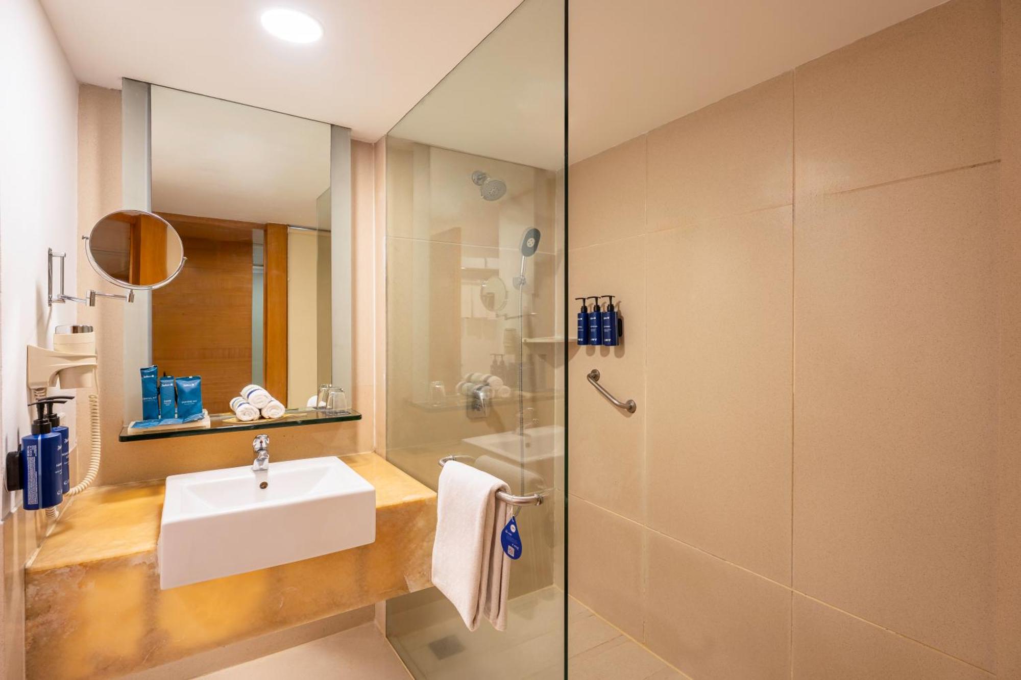 Same Day Check In at 11am and Check Out at 5pm for Day Use Room (11am to 5pm) Mandatory Check-out at 5pm on Same Day, Strictly Overnight stay not allowed.