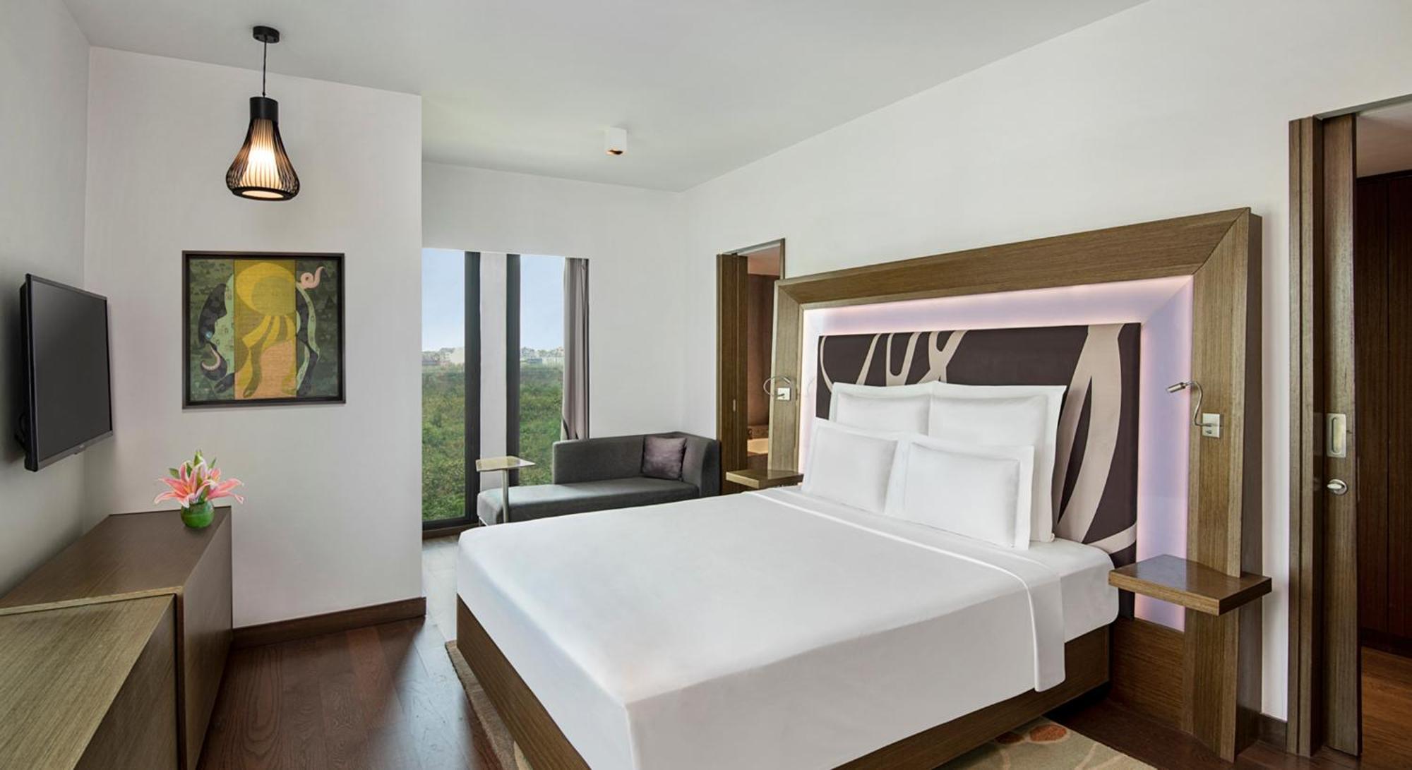 Superior King Suite with 20% discount on food, beverages, spa and laundry 