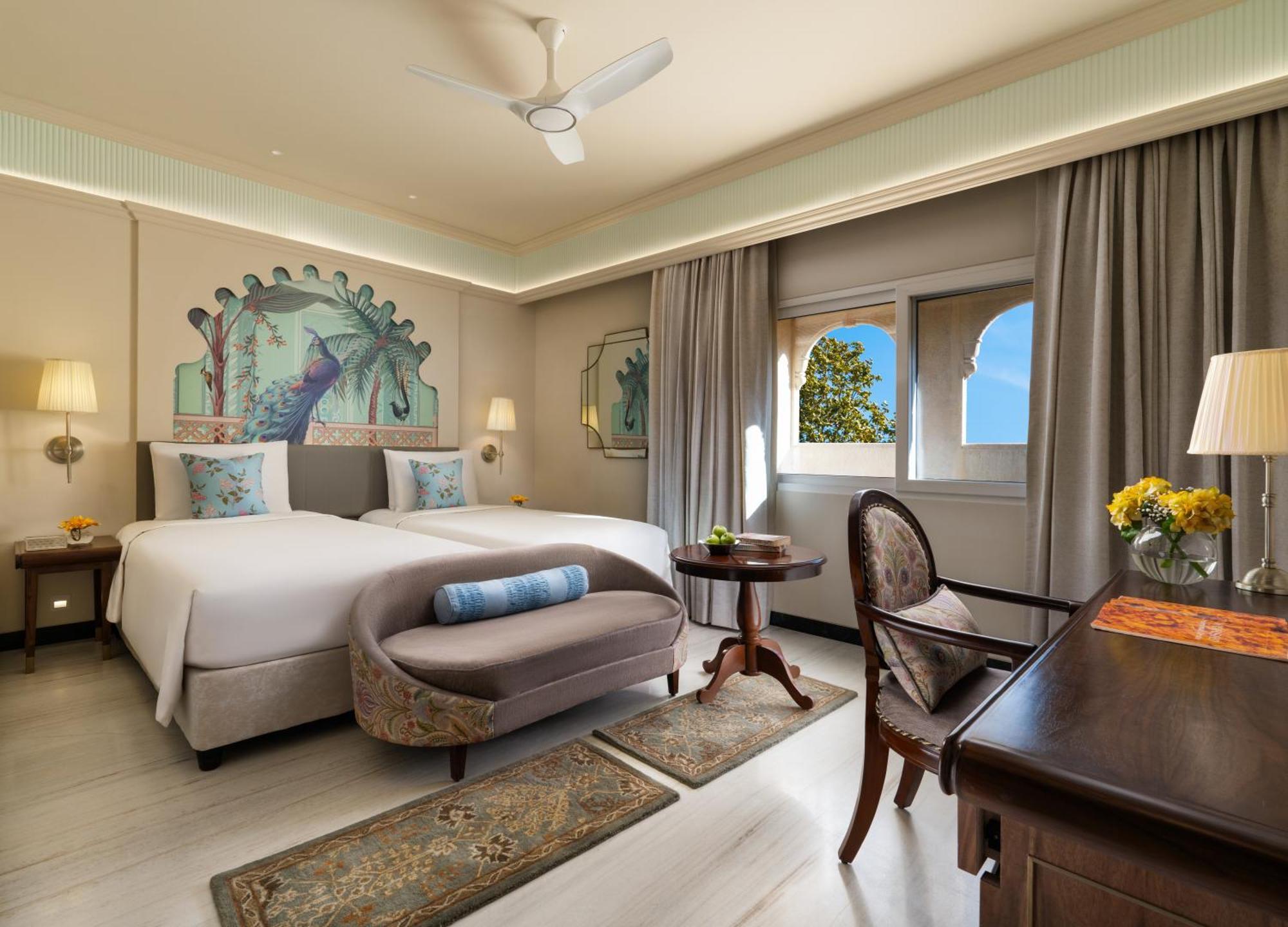 Deluxe Room Twin Bed