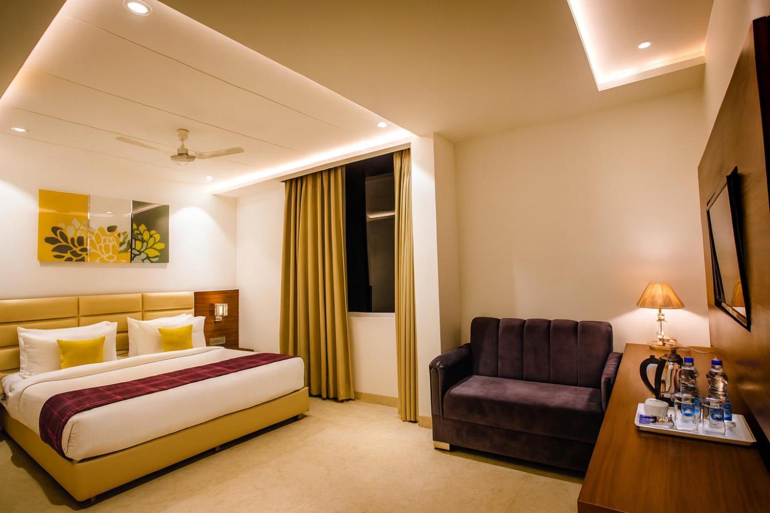 Super Deluxe Room,1739606474:JPEG