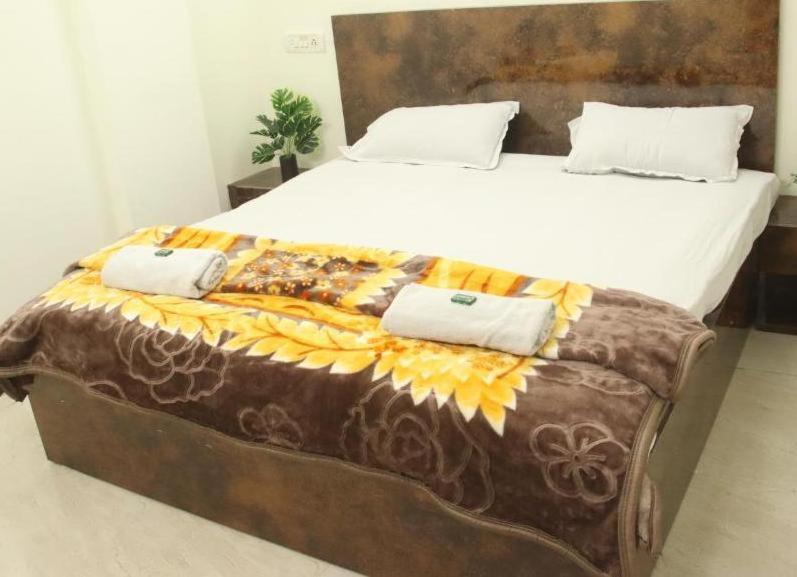 Deluxe Single Room AC