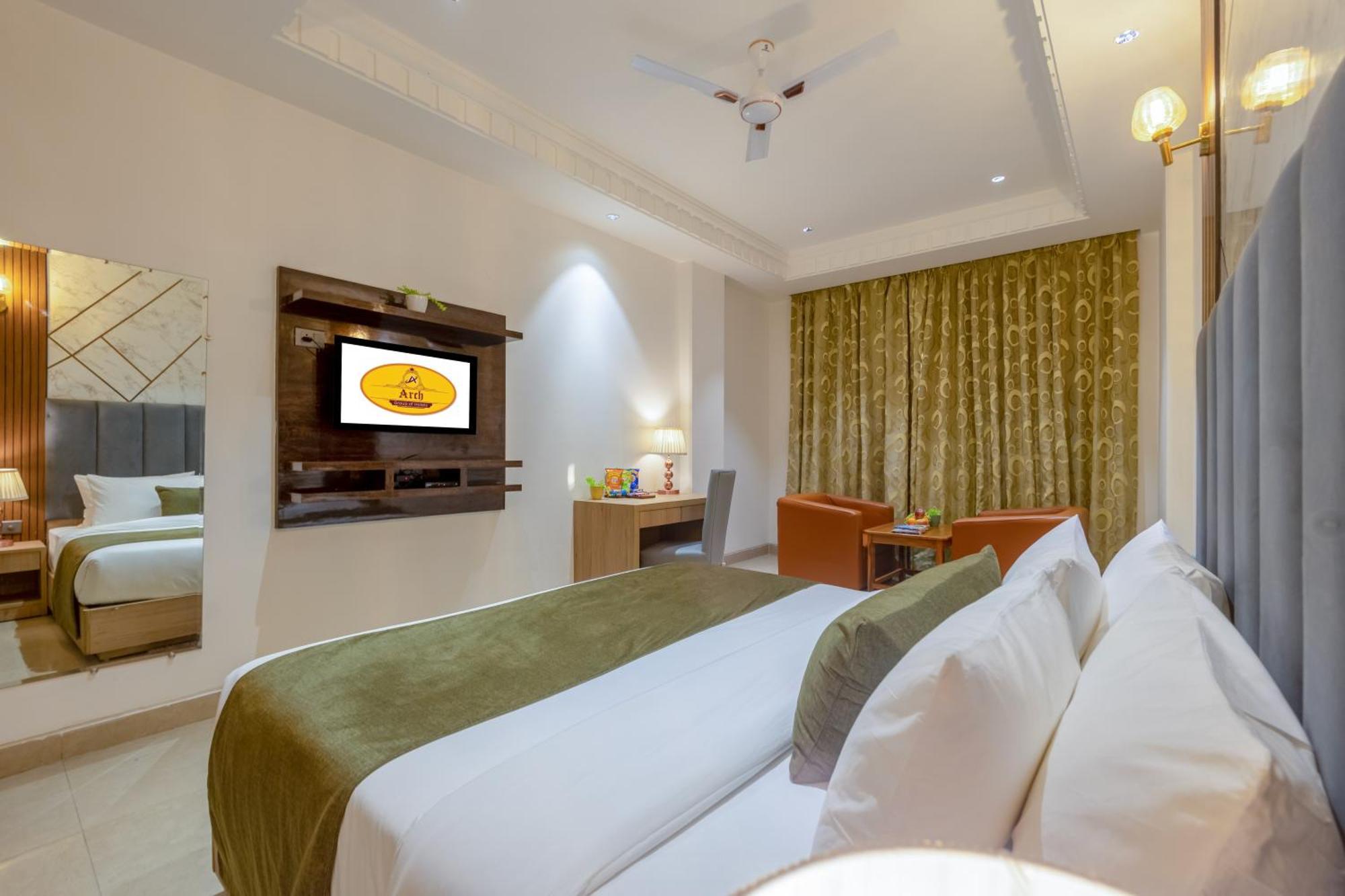 King Room,1743681215:JPEG