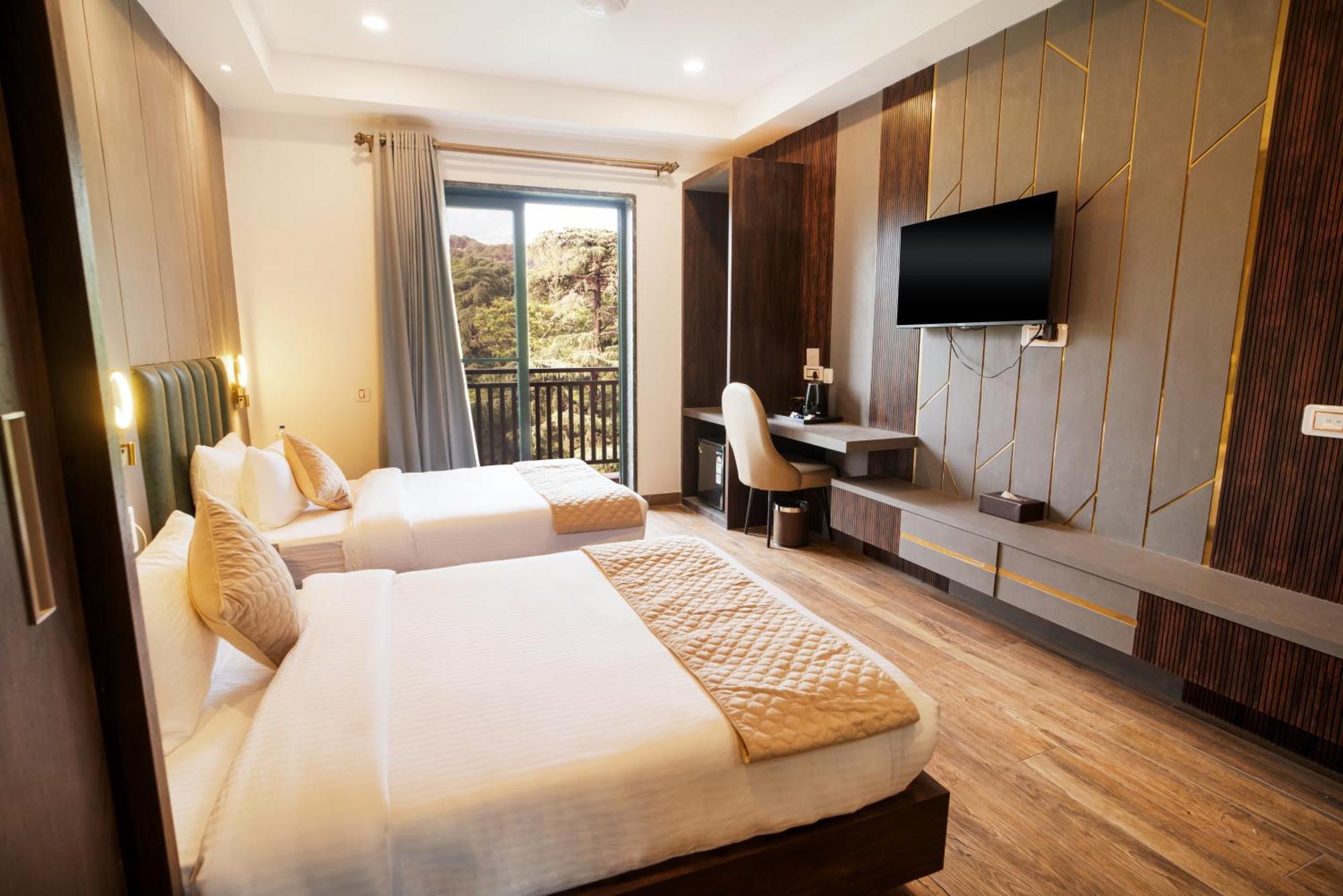 Deluxe Double or Twin Room