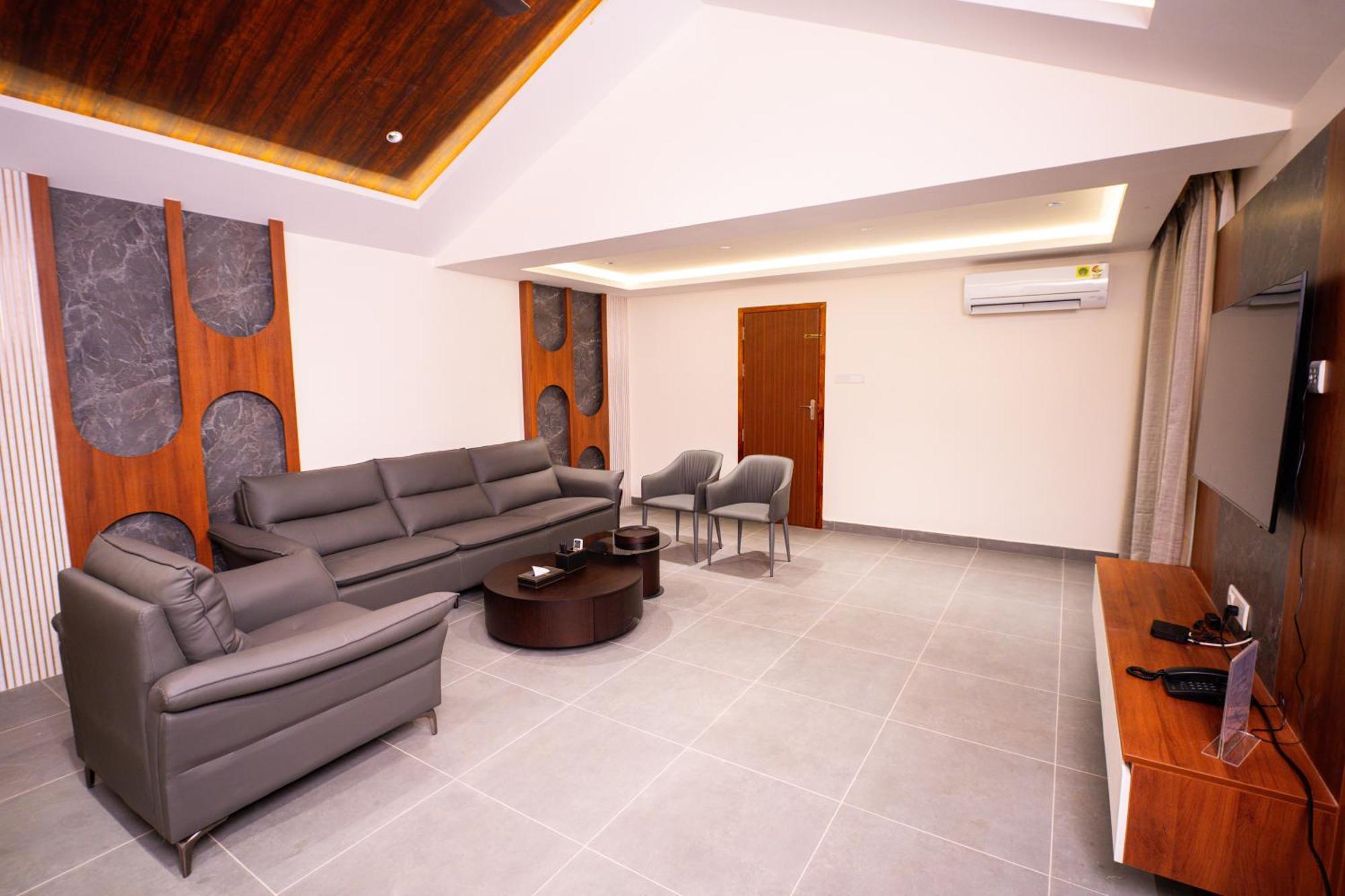 Double Room with Pool View