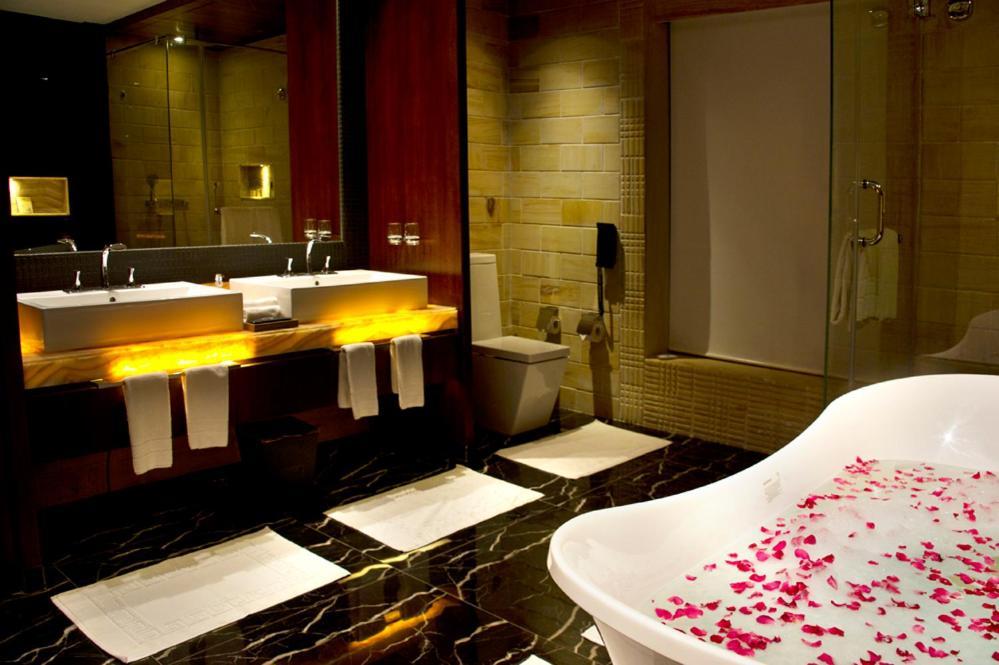 Luxury Resort King Room Complimentary access to the Indoor Gaming Zone at Della Adventure Park