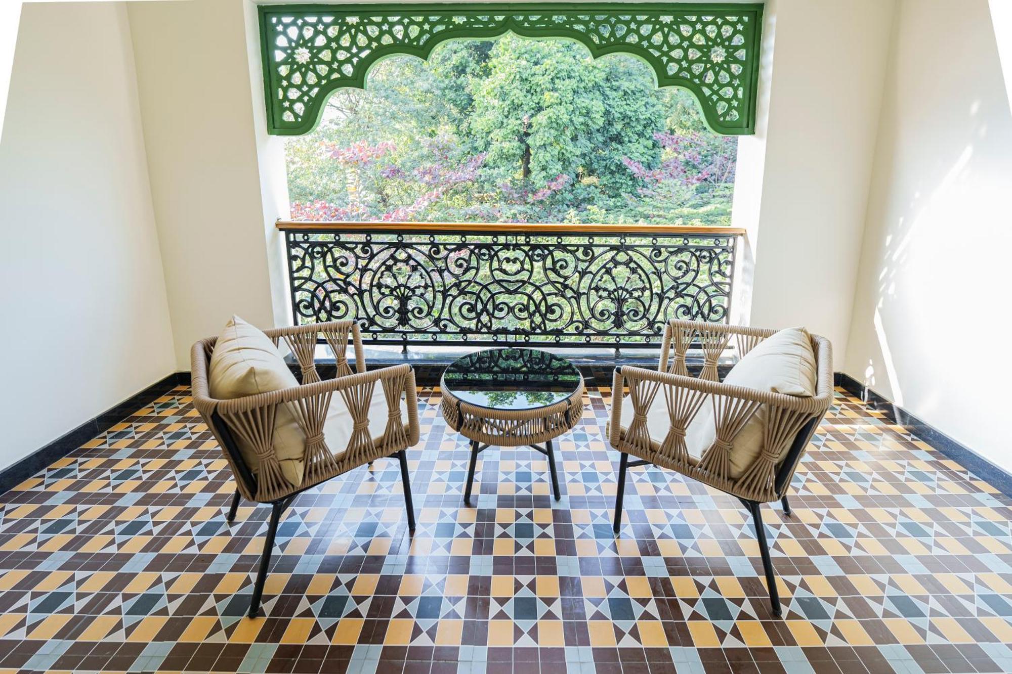 Premium Twin Room on Laundry F&B Welcome Refreshments High Tea Welcome Drink on Arrival