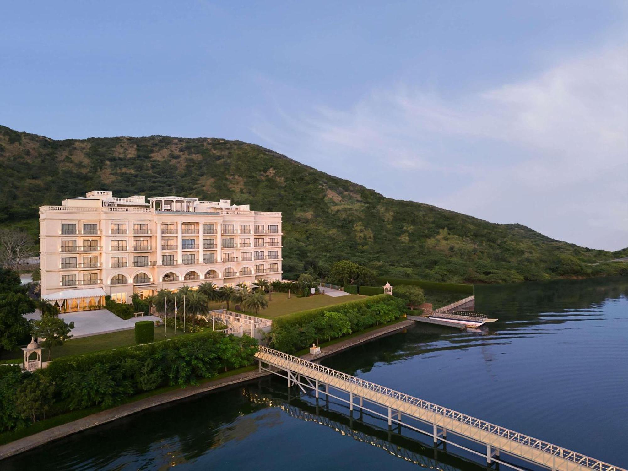 Lakeshore Signature Non Island Room:15% off on Spa | Soulful yoga experience| Morning & Evening Aarti | nature-led and traditional experiences such as daily tea, curated walks, bird watching, Prana Garden, folk dance, Pottery, Mehendi & Astrology