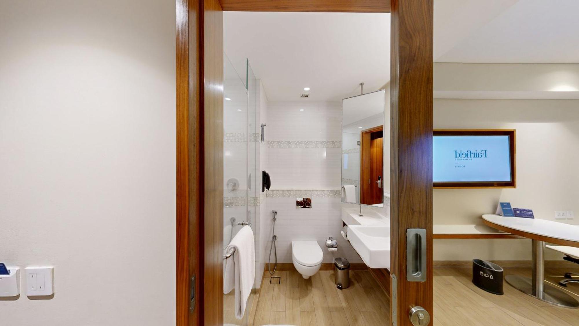Superior Queen Room INR 1000 Hotel Credit per