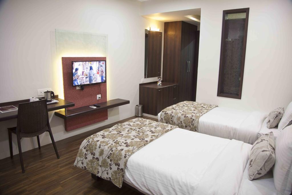 Deluxe Double or Twin Room
