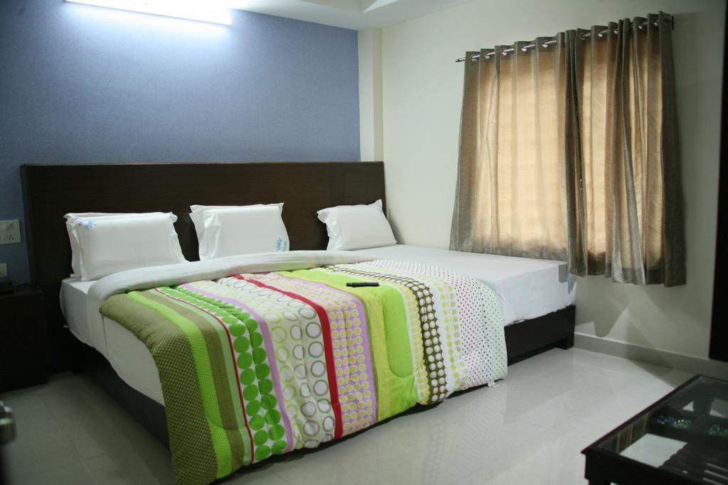 Executive Triple Room
