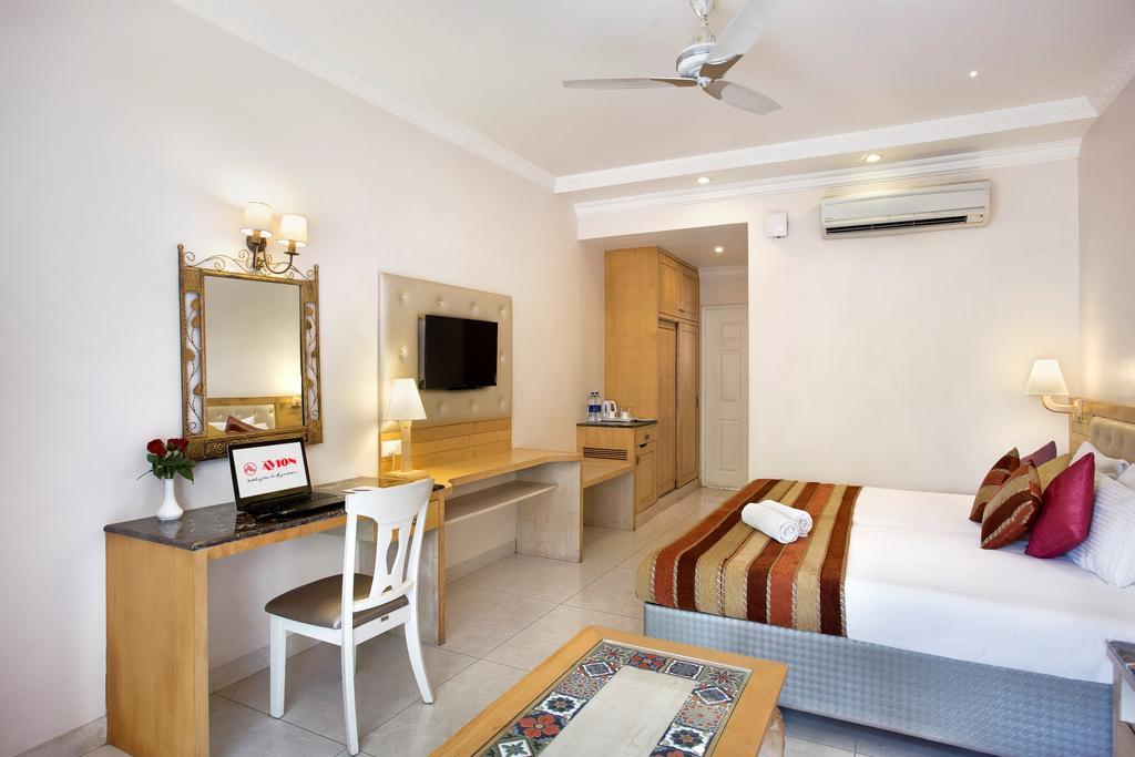 Deluxe Double or Twin Room