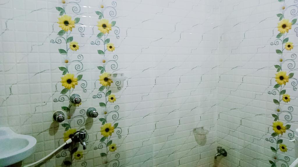 Standard Double Room,405877704:JPEG