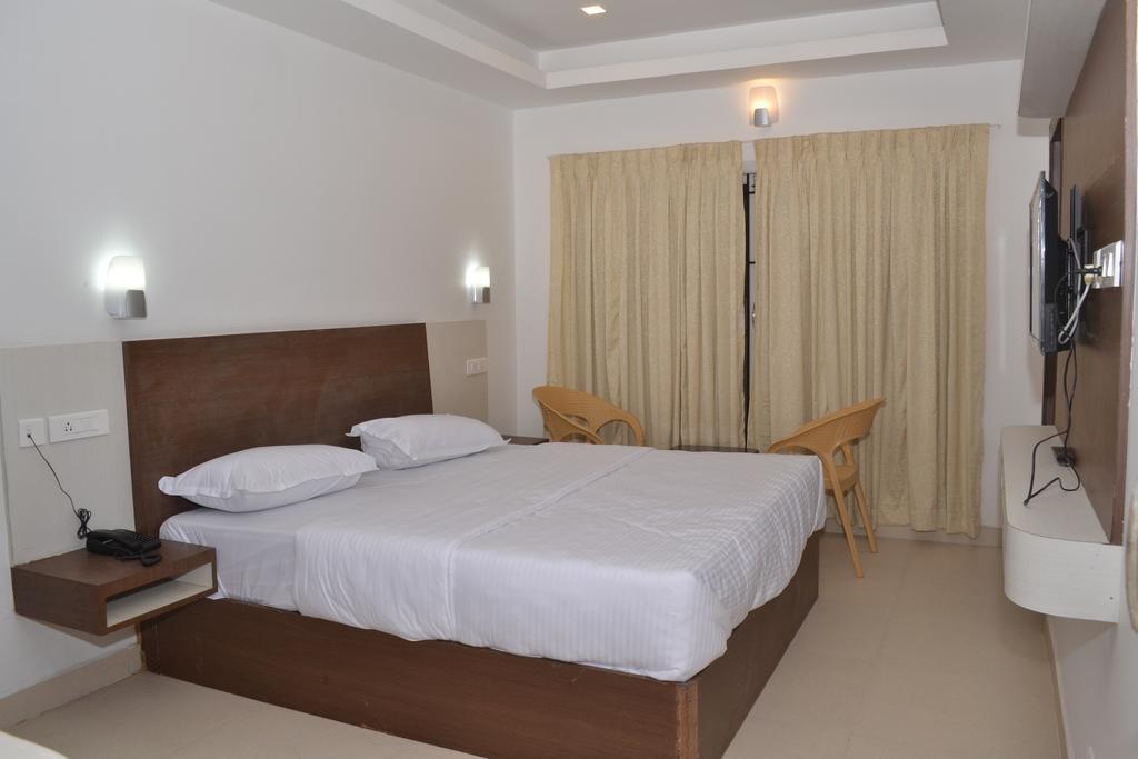 Standard Double Room,442852266:JPEG